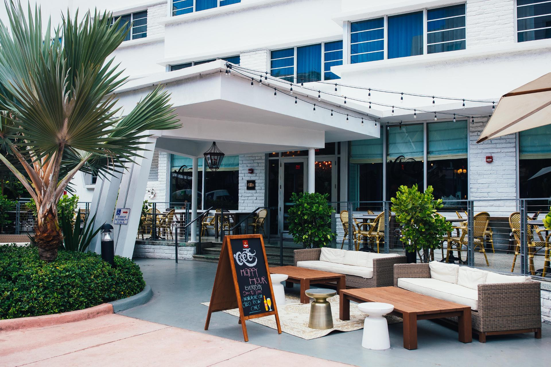Vista Exterior UMA House by Yurbban South Beach