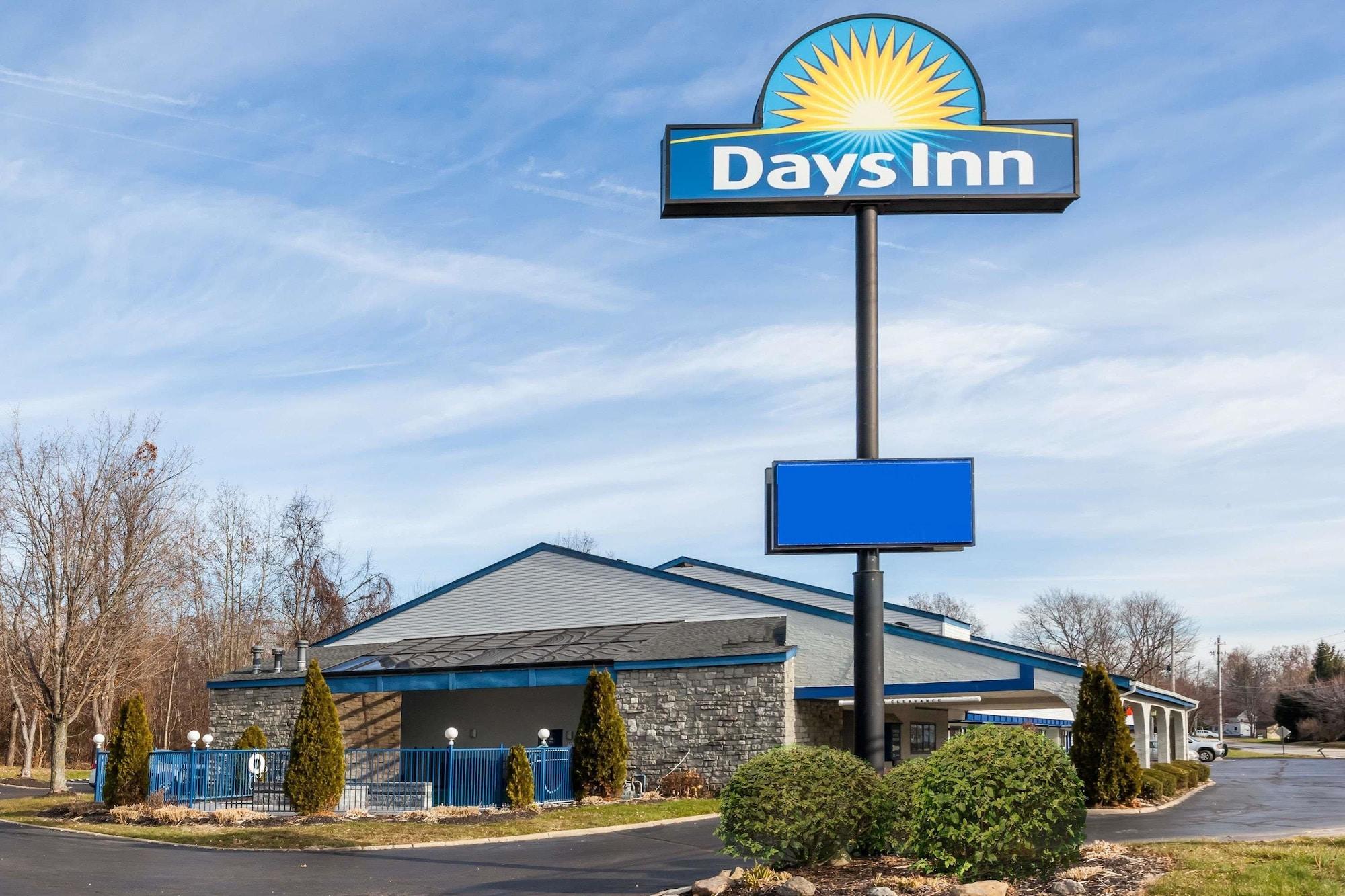 Vista Exterior Days Inn by Wyndham Kent - Akron
