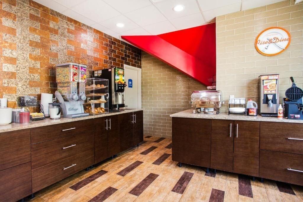 Restaurant Howard Johnson by Wyndham North Plainfield