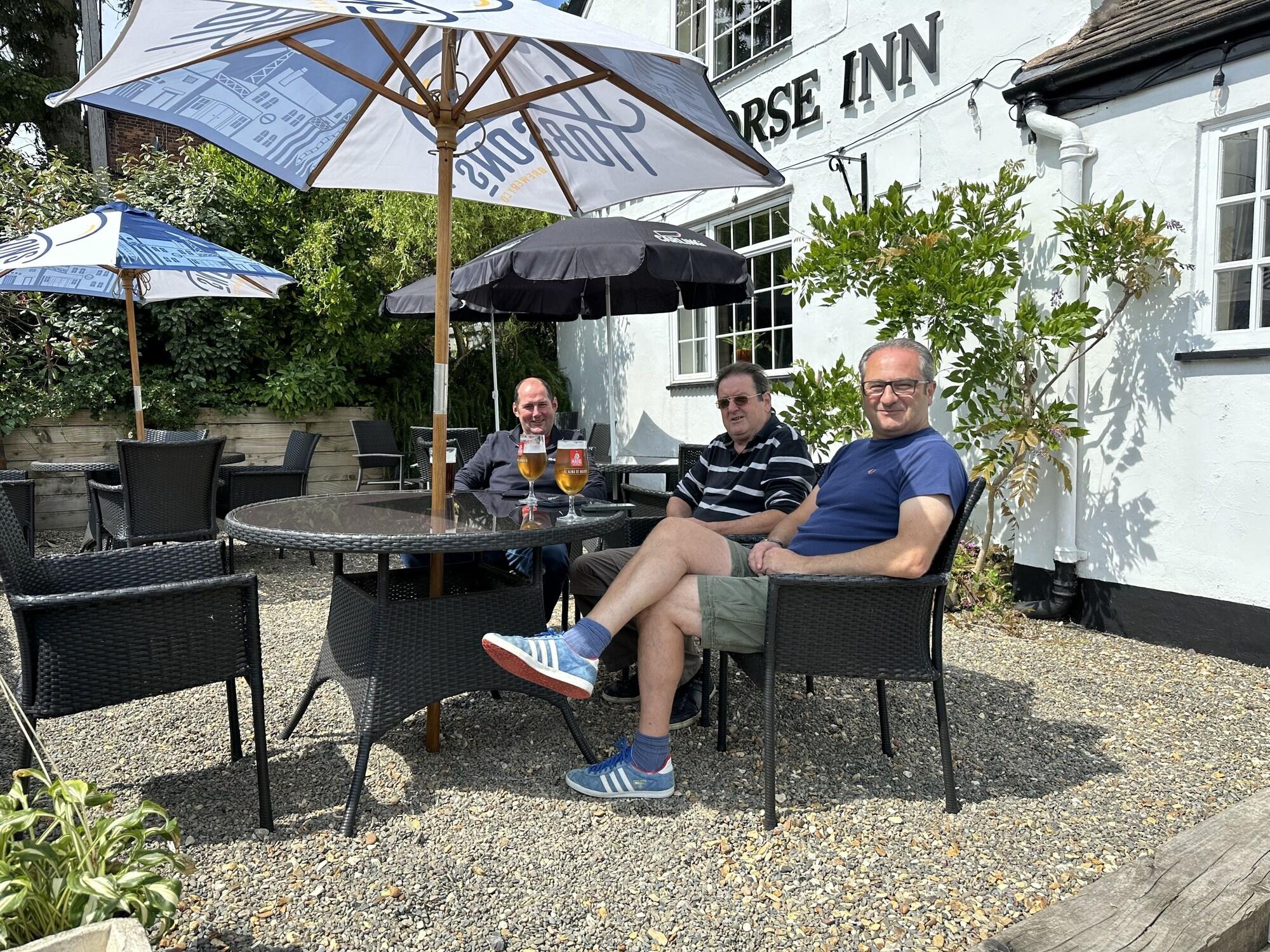 Vista Exterior The White Horse Inn