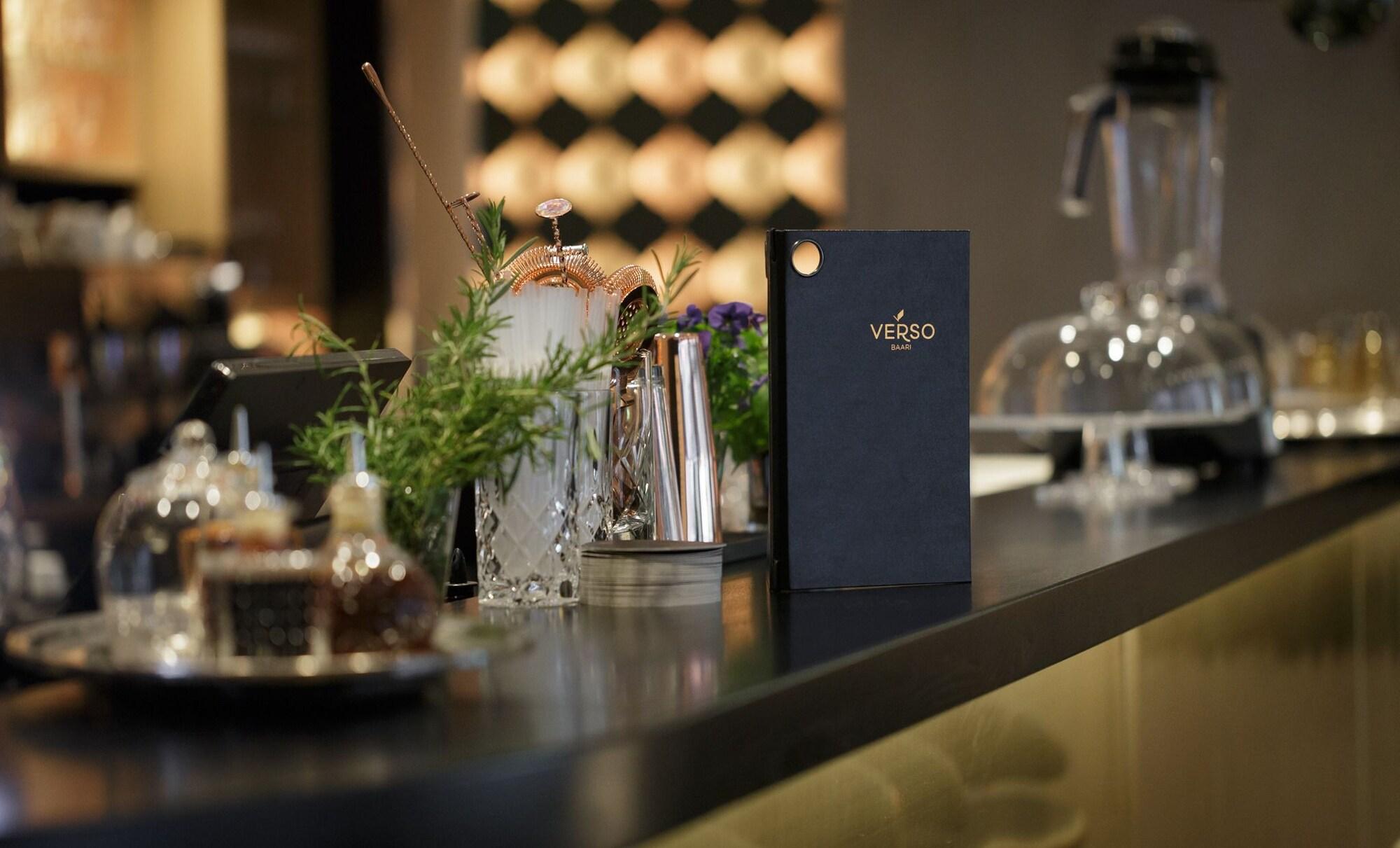 Bar/Salón Hotelli Verso