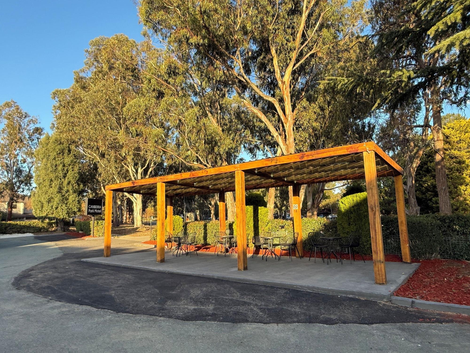 Vista Exterior Canberra Park Motel