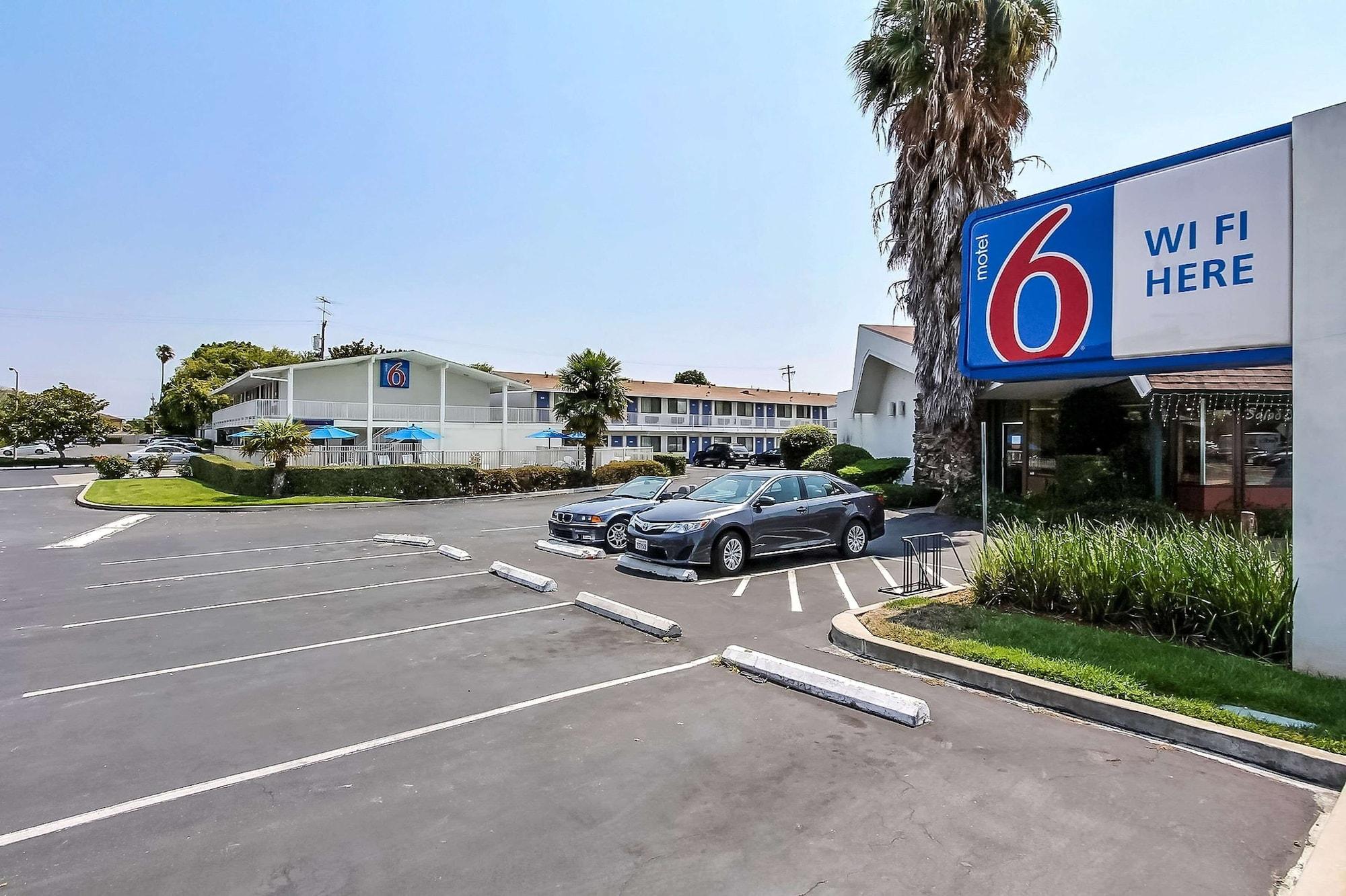 Varios Motel 6 Sunnyvale, CA - South