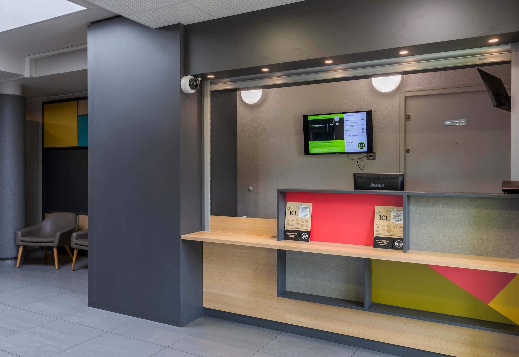 Vista Lobby B&B HOTEL Troyes Saint-Parres-aux-Tertres