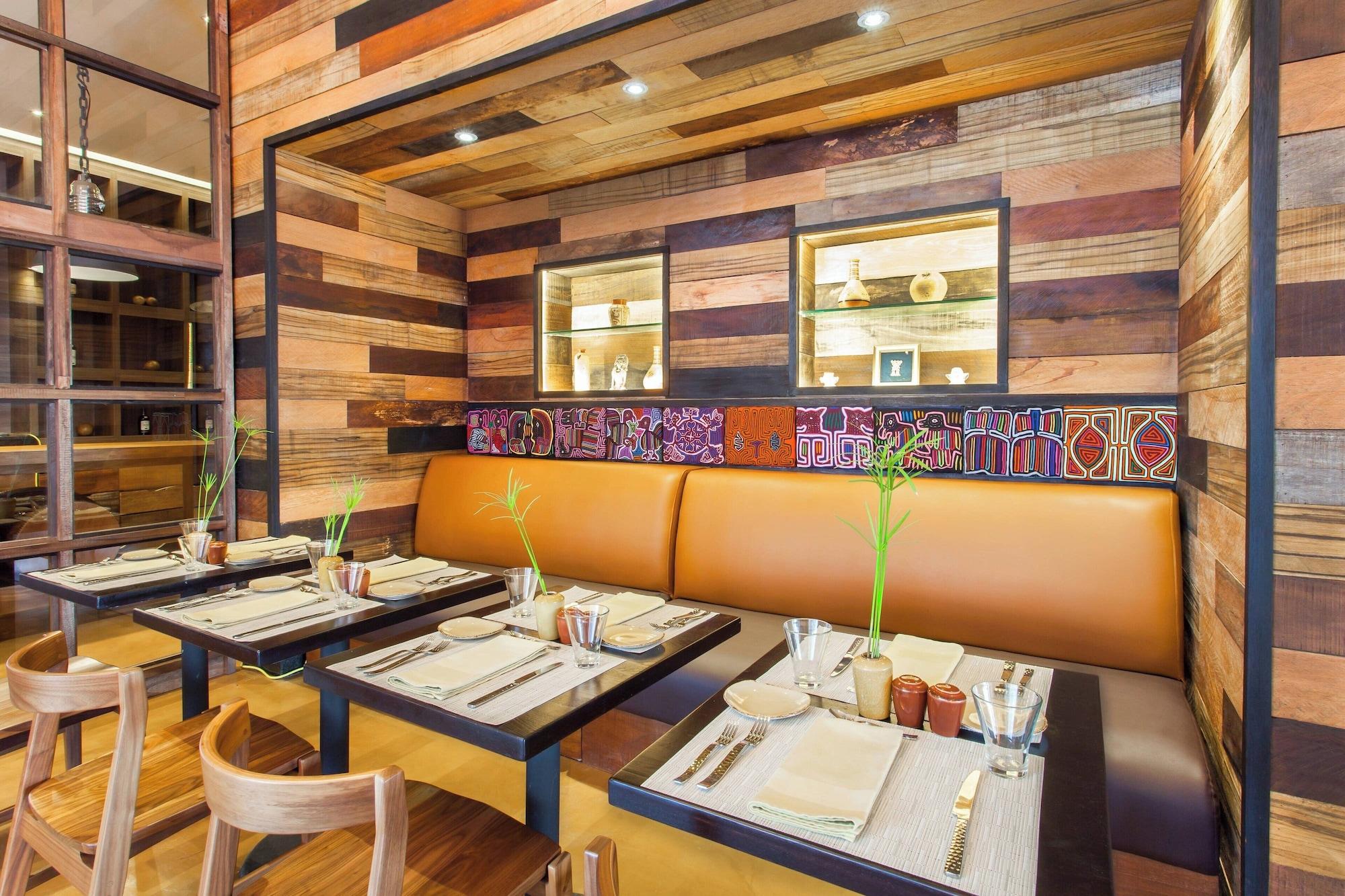 Restaurant Sortis Hotel, Spa & Casino, Autograph Collection by Marriott
