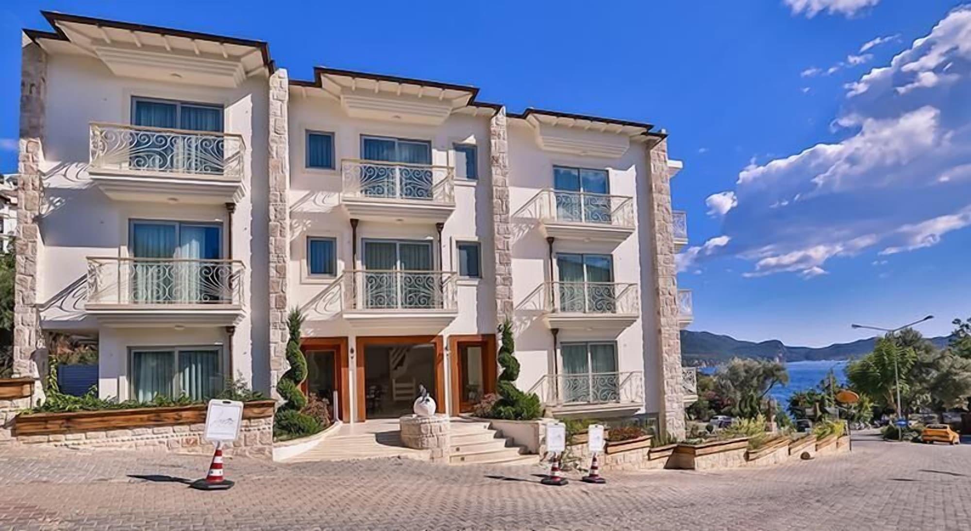 Varios Arnna Hotel