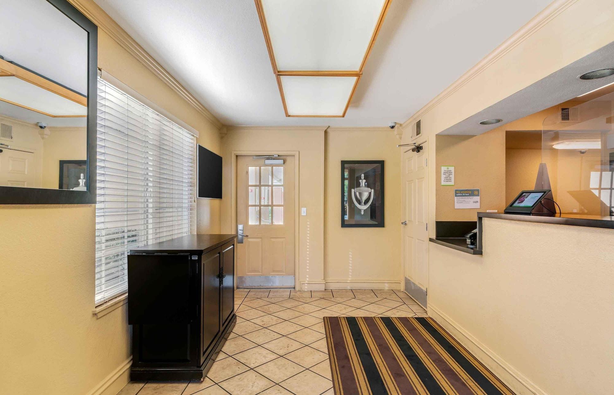 Vista Lobby Extended Stay America Suites Portland Beaverton