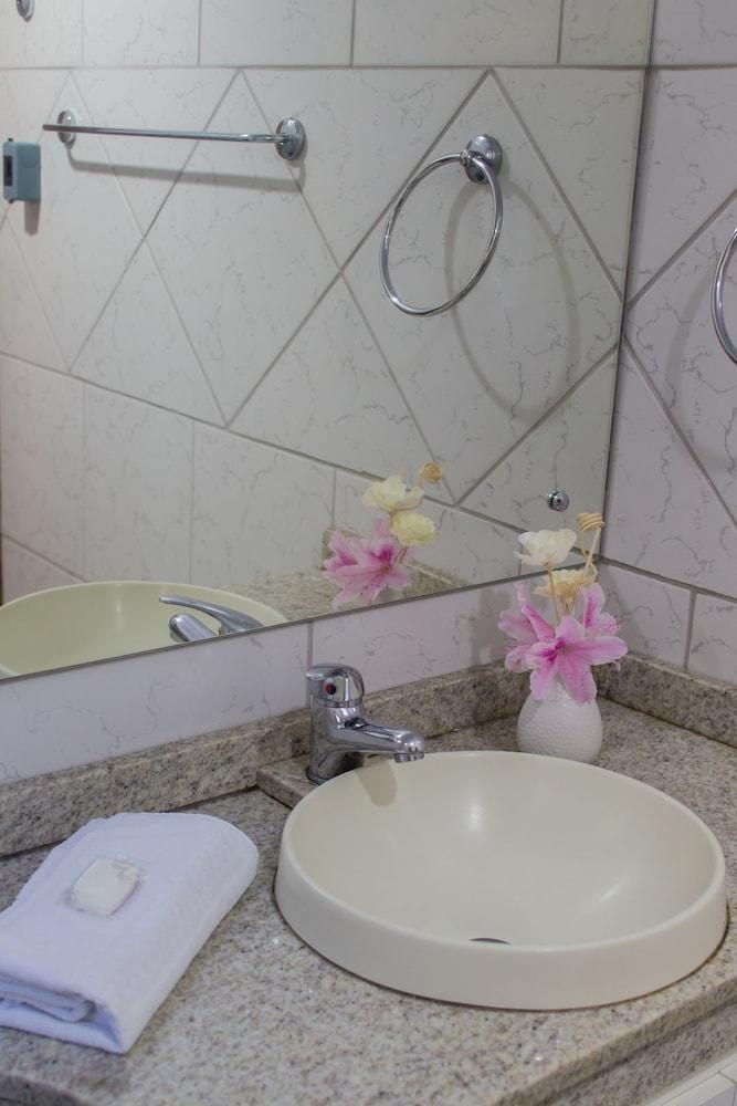 Set de Habitación Pousada Estância Suiça