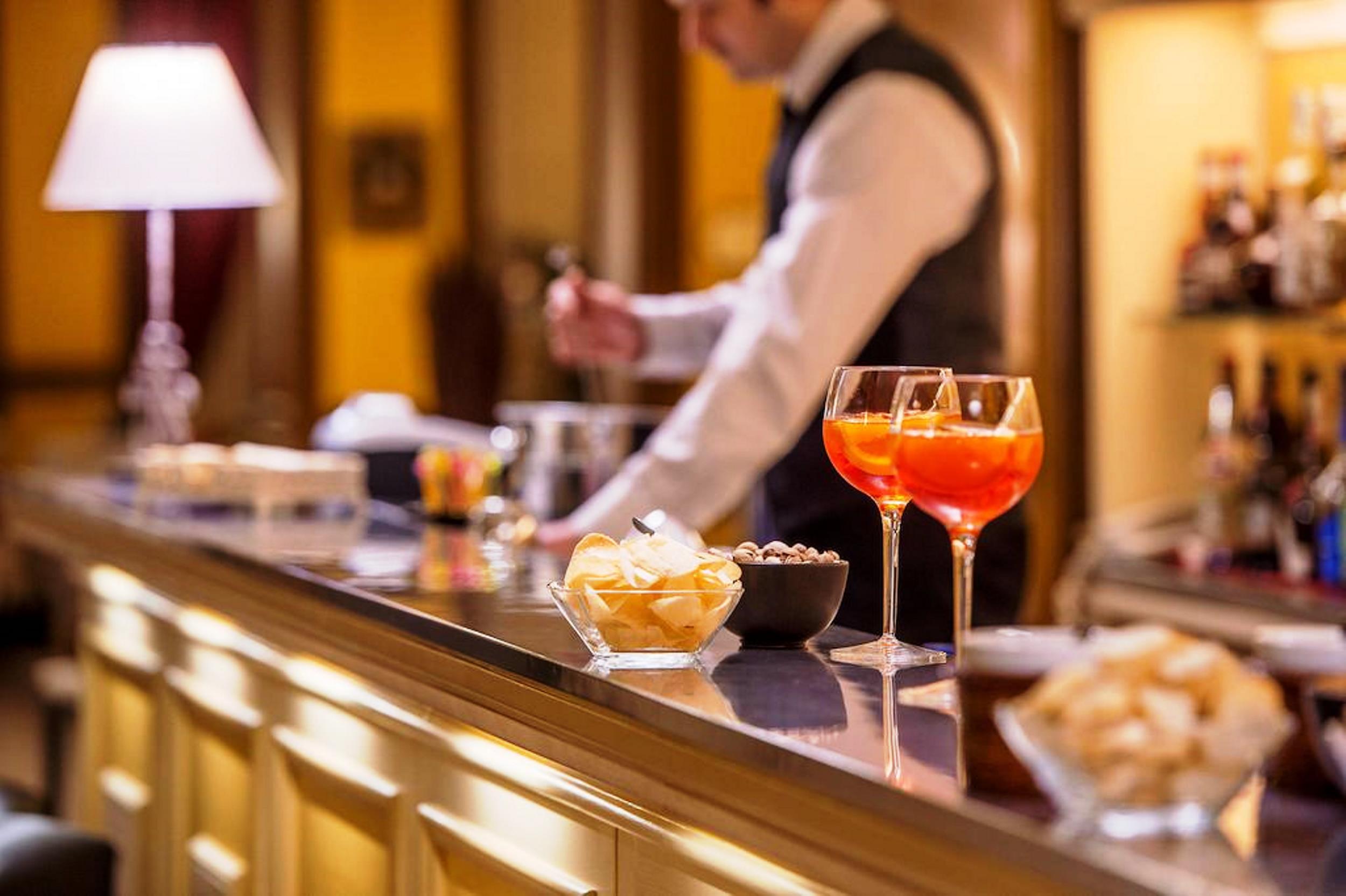 Bar/Salón Hotel Ambasciatori