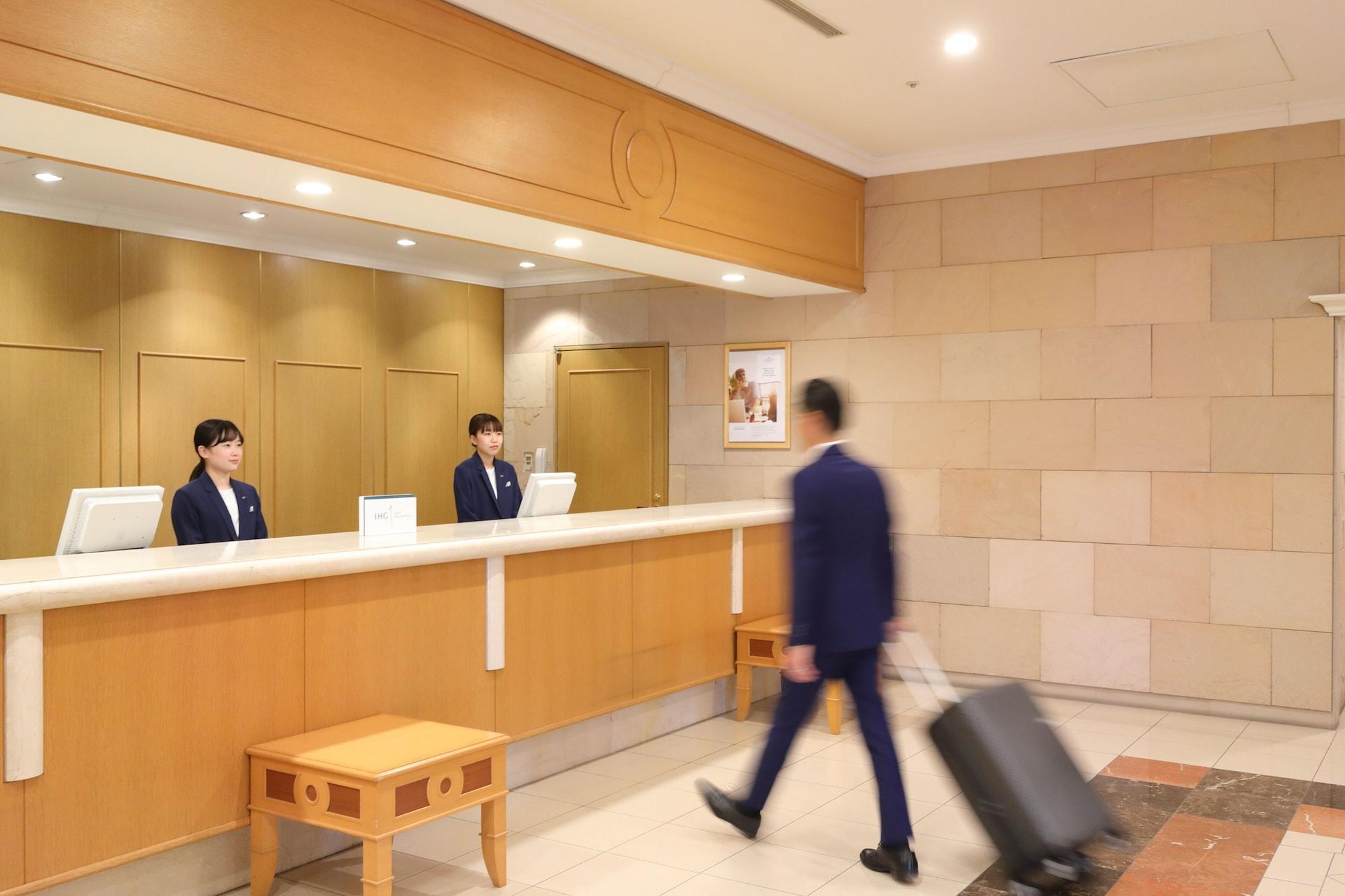 Vista Lobby ANA Crowne Plaza Chitose by IHG