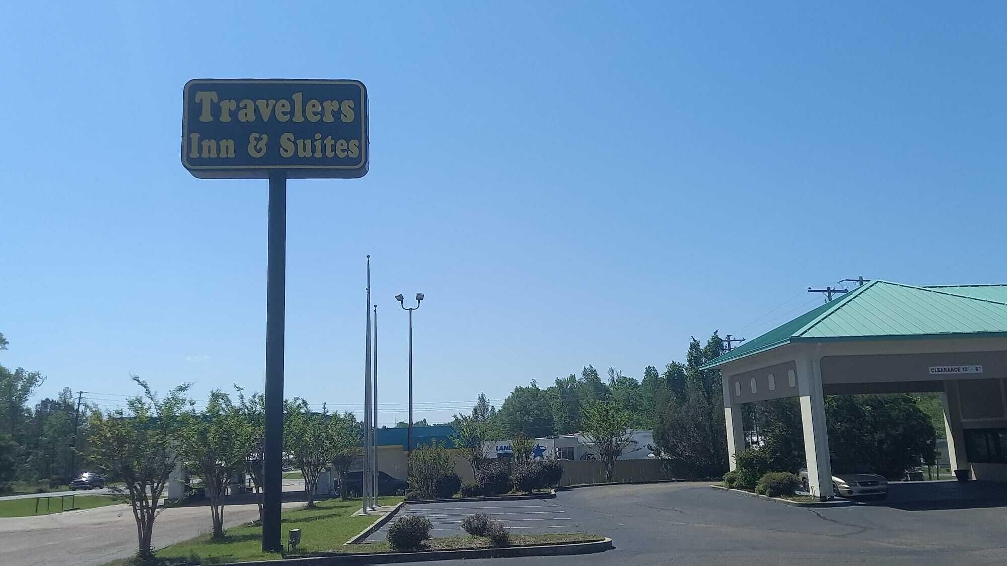 Varios Traveler Inn and Suites