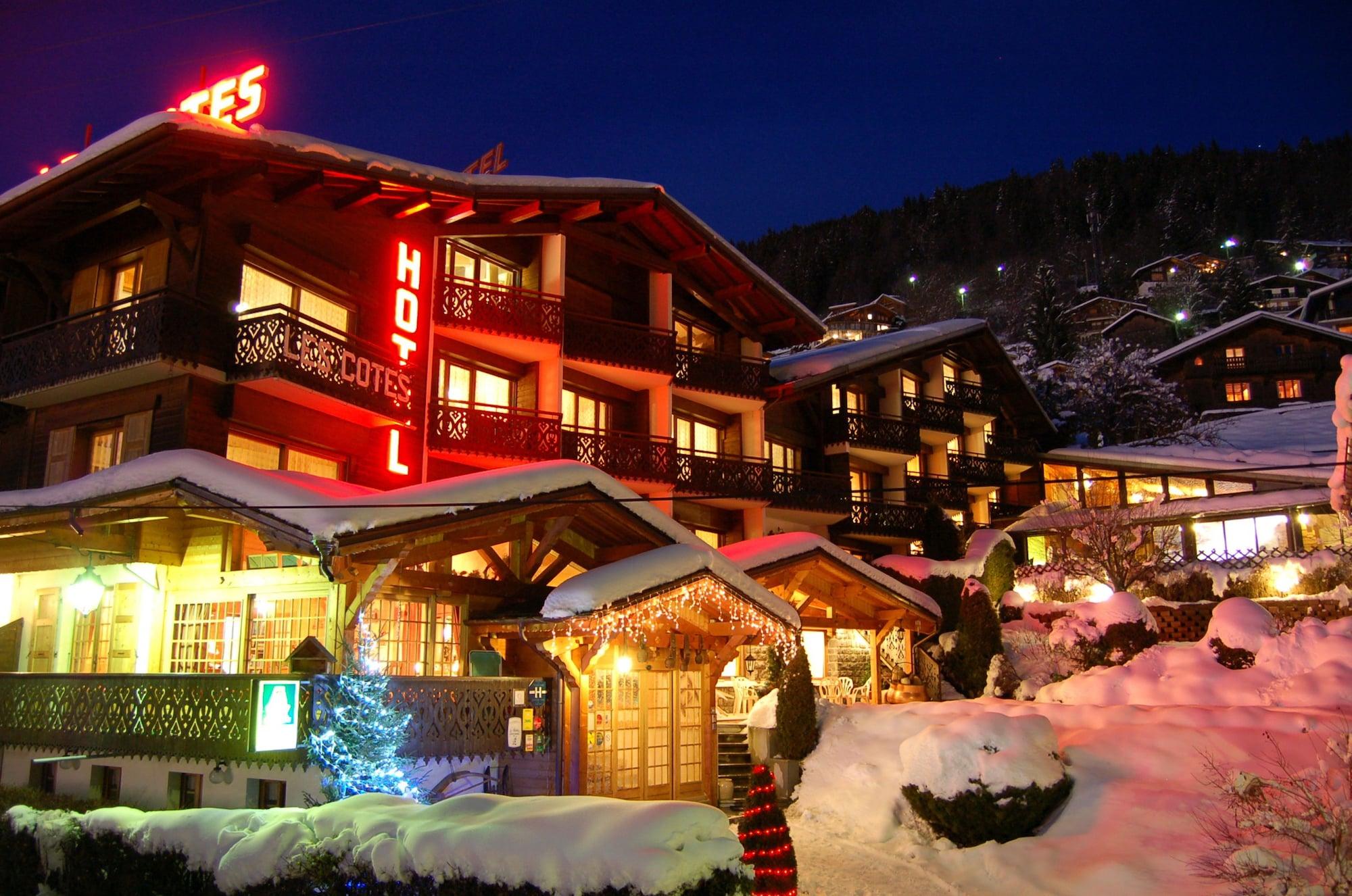 Vista Exterior Hôtel Loisirs Les Côtes, Résidence et Chalets