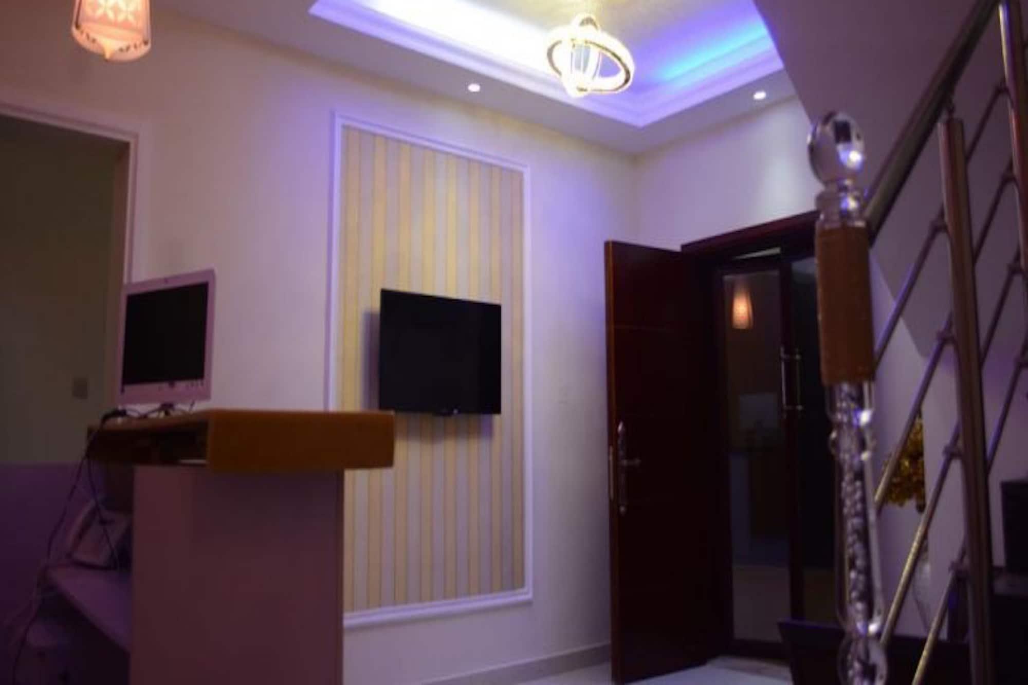 Vista Lobby Rightgate Hotel & Suites