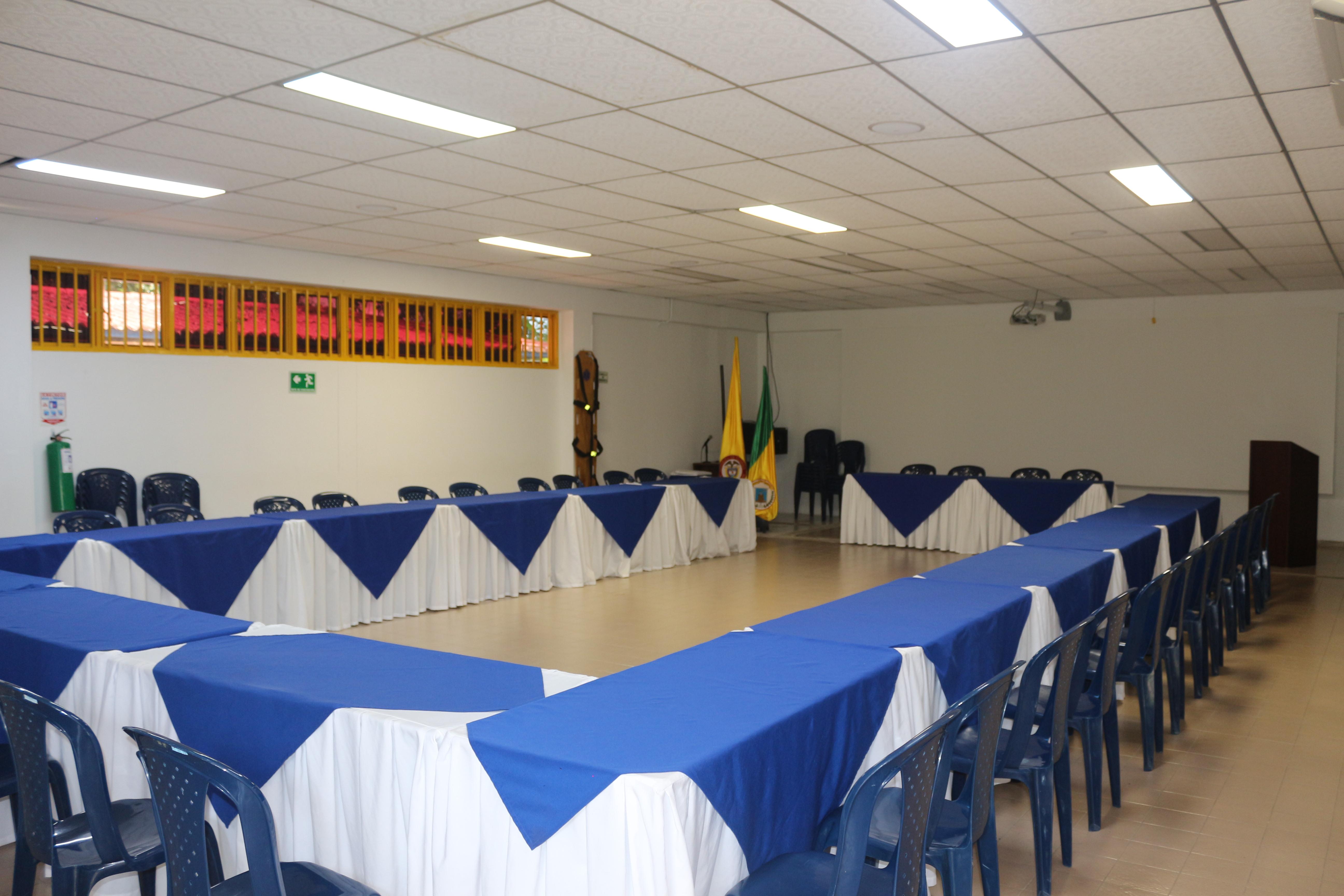 Sala de Reuniones Hotel Campestre Tacurrumbi