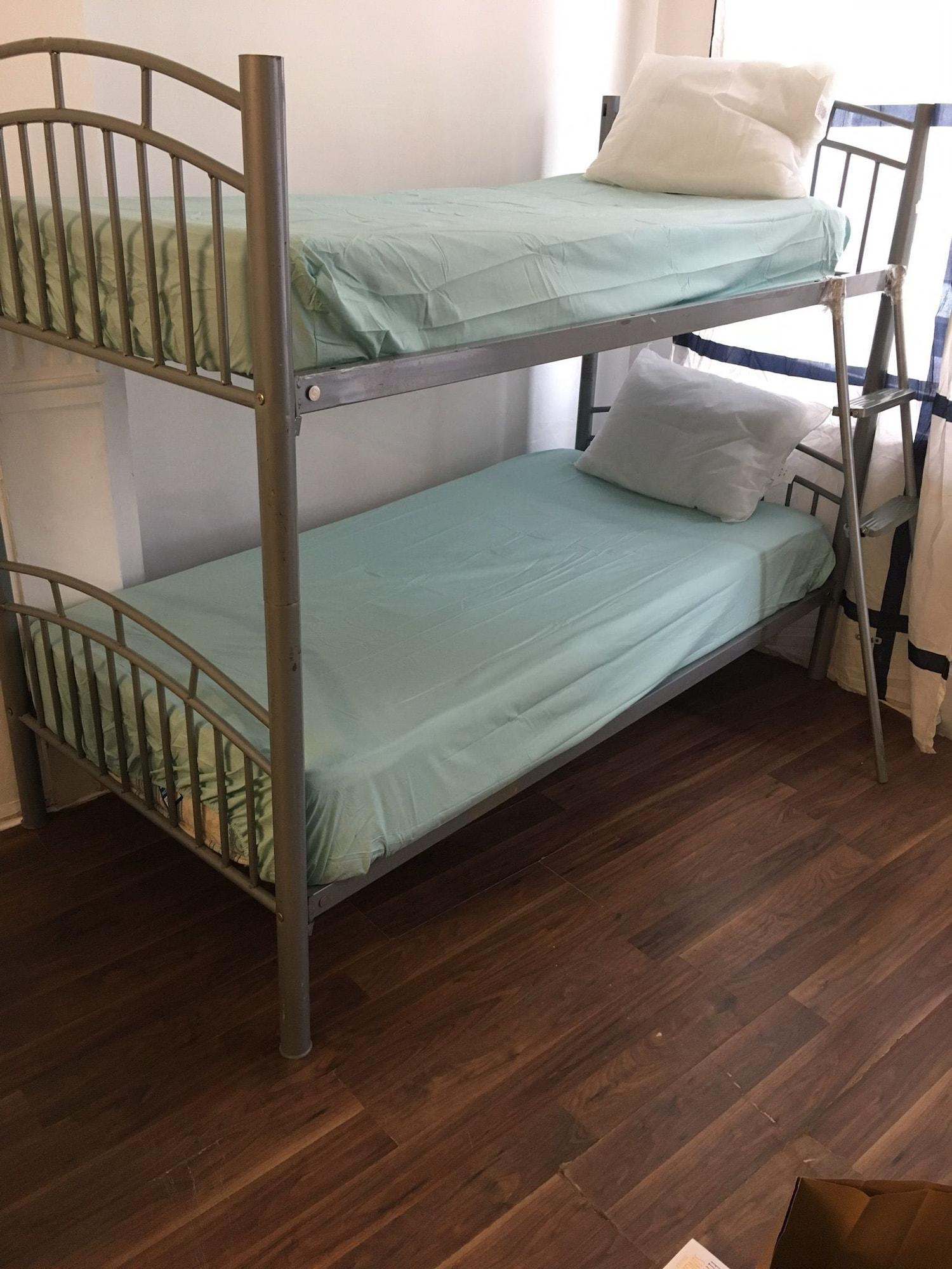 Varios Hostel Ordnance