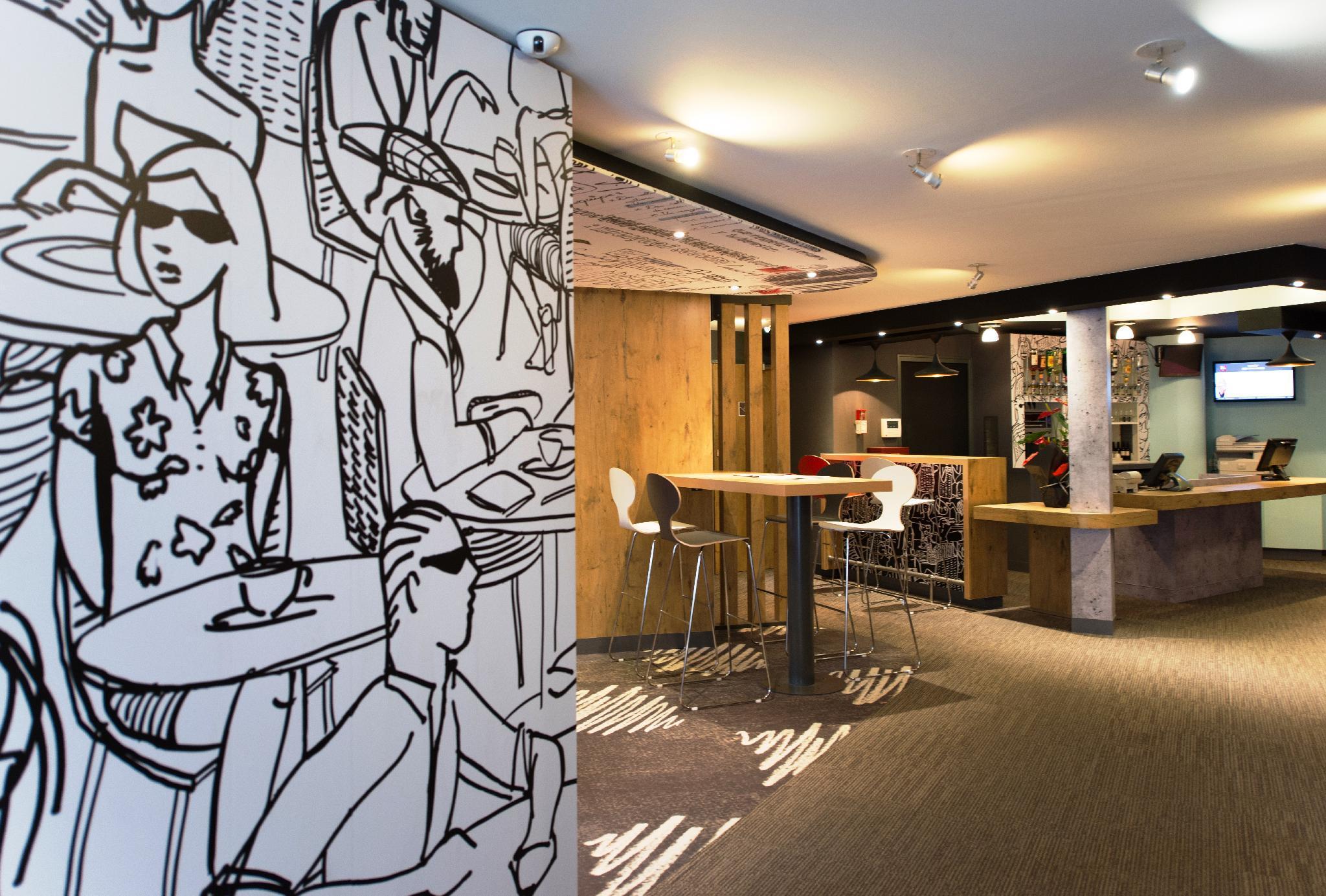 Vista Lobby ibis Paris Brancion Parc des Expositions 15ème