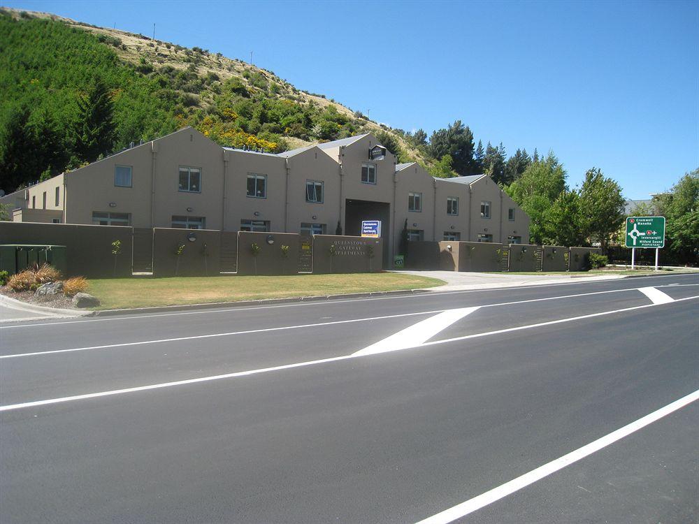 Queenstown Gateway Apartments by null
