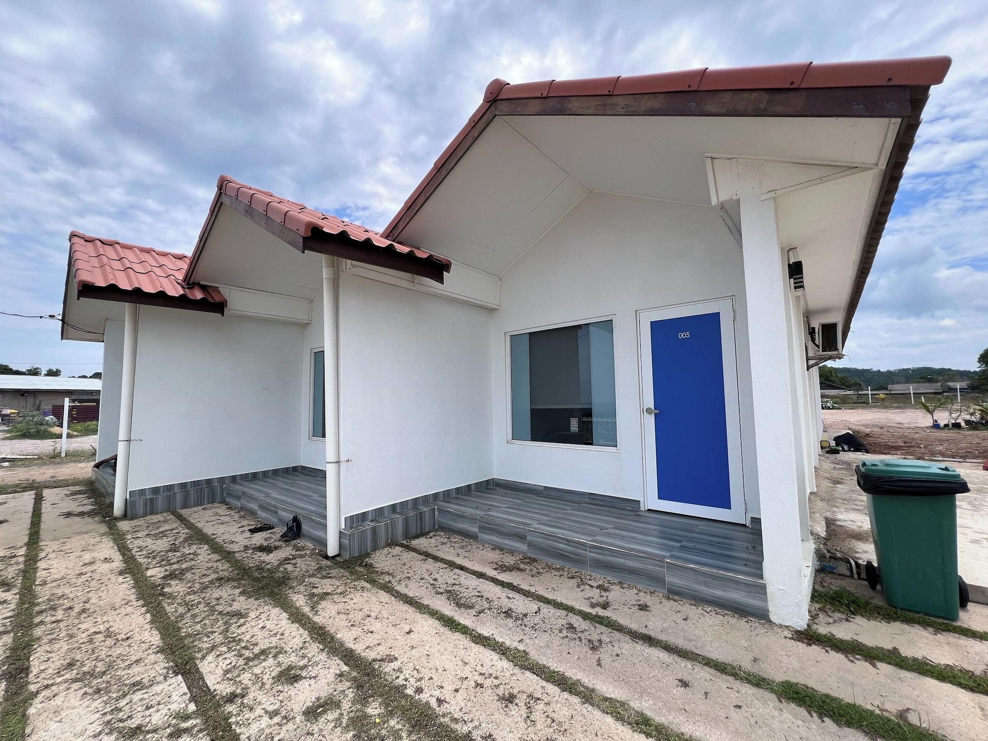 Vista Exterior Coastal Bay Dungun Staycation