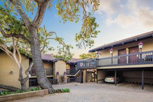 Alojamiento - Carriage House Inn