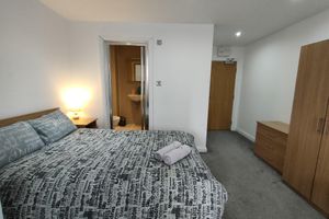 Alquiler Vacacional - Afordable Budget Accommodation Studio close to Oxford Road Train Station