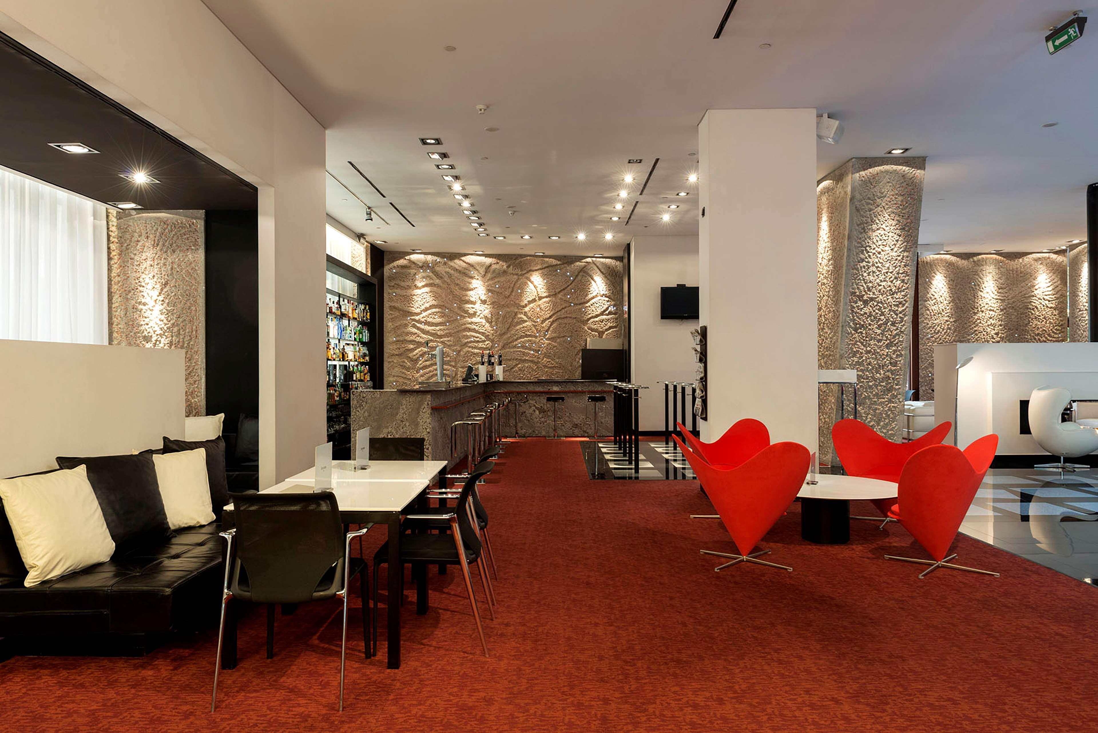 Bar/Salón Hilton Madrid Airport