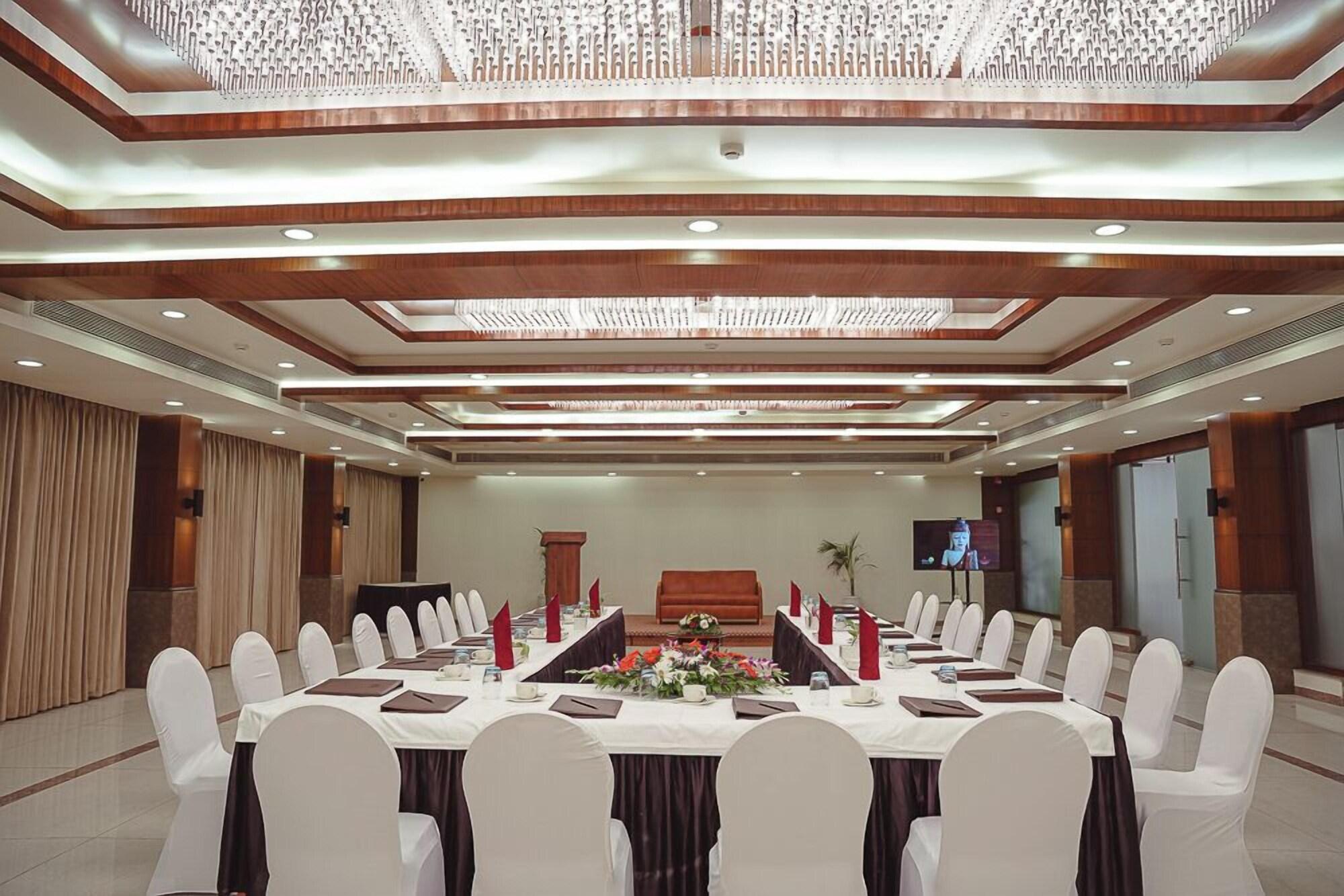 Salón de Baile Ramee The Srinivas Palace