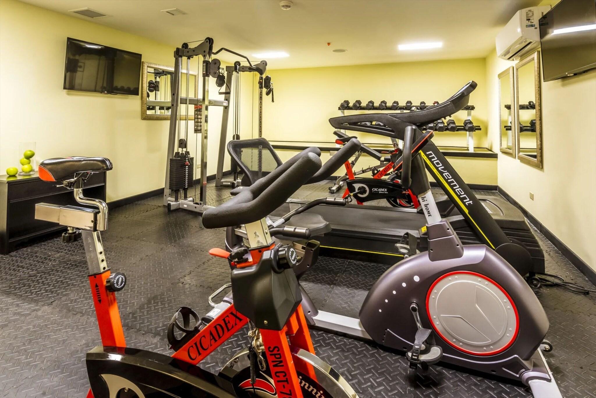 Gimnasio Urban Green Hotel & Suites