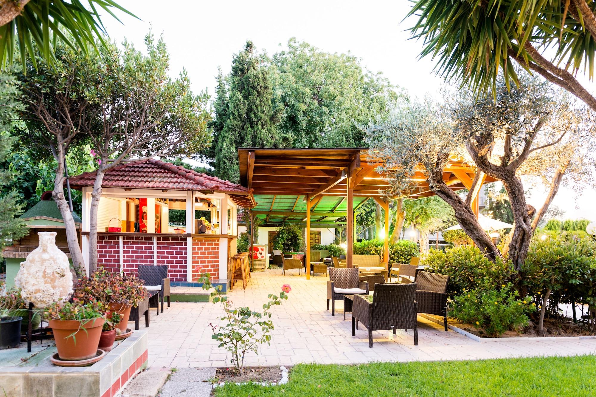 Bar/Salón Terinikos Sunny Garden Hotel & Junior Suites