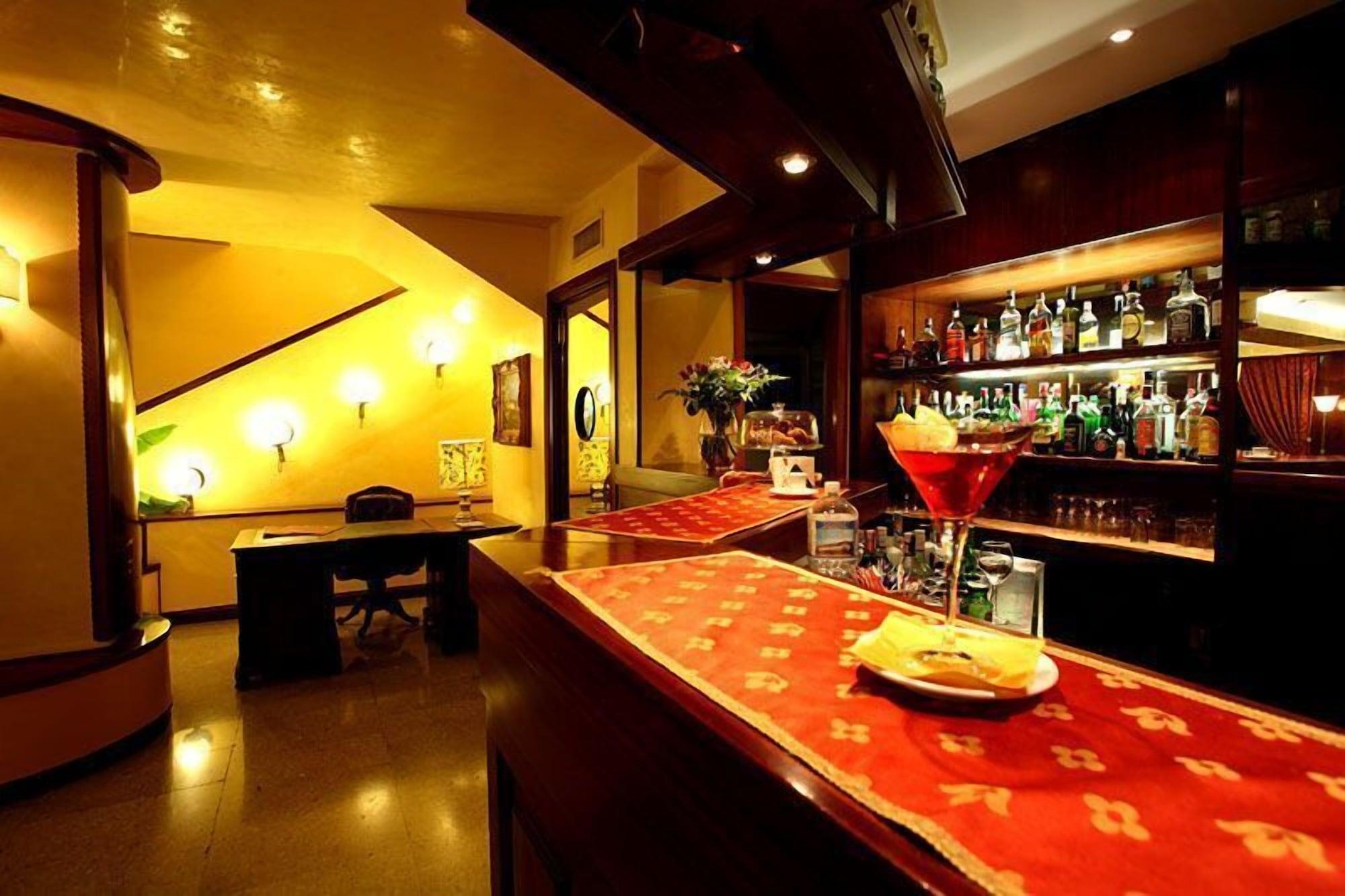 Bar/Salón Hotel Palace