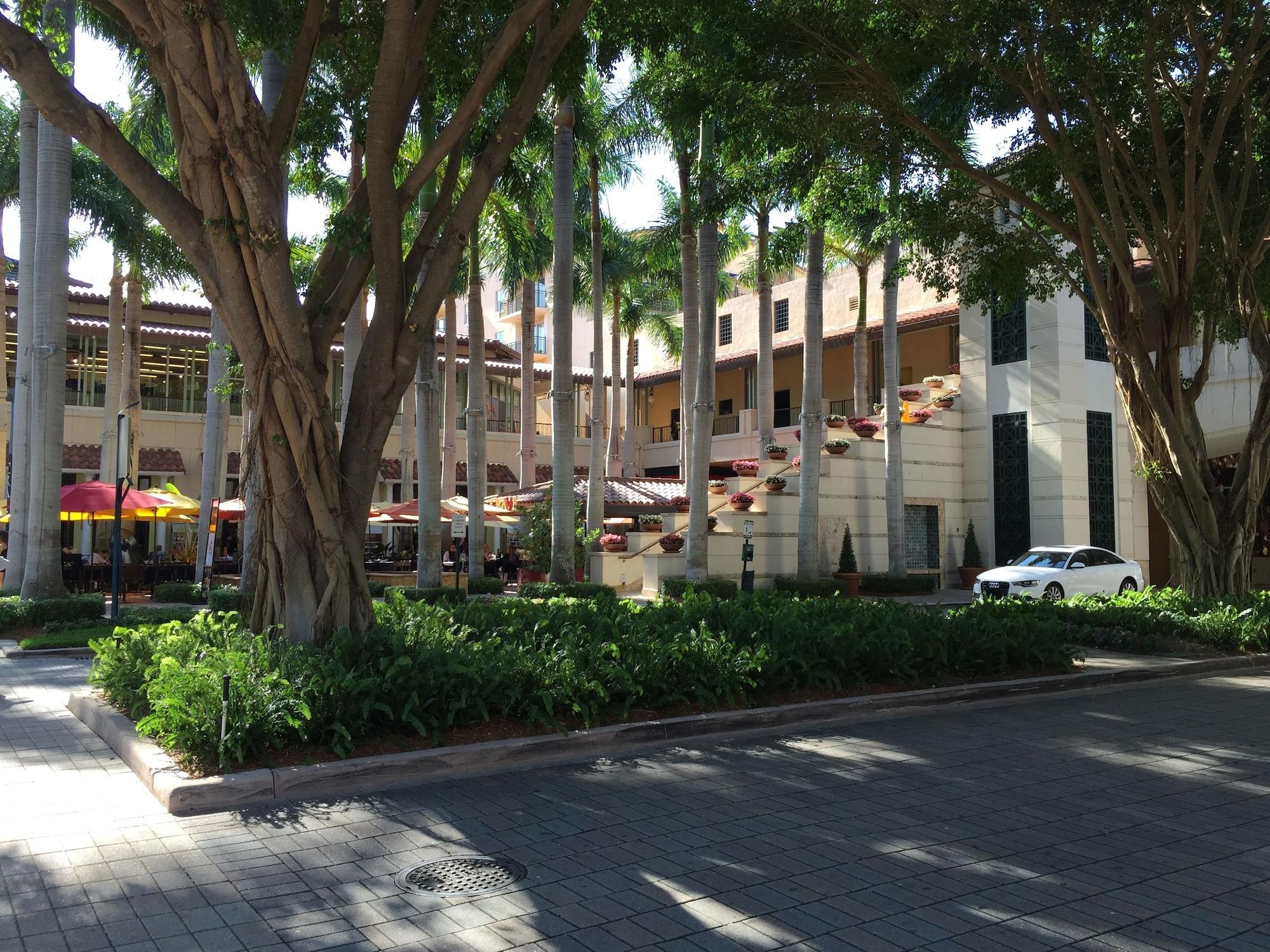 Restaurant LYX Suites at Merrick Park in Coral Gables