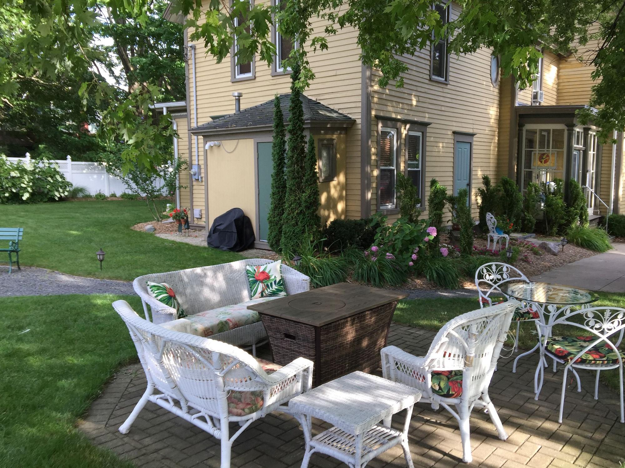 Comodidades del Alojamiento Ludington House B&B