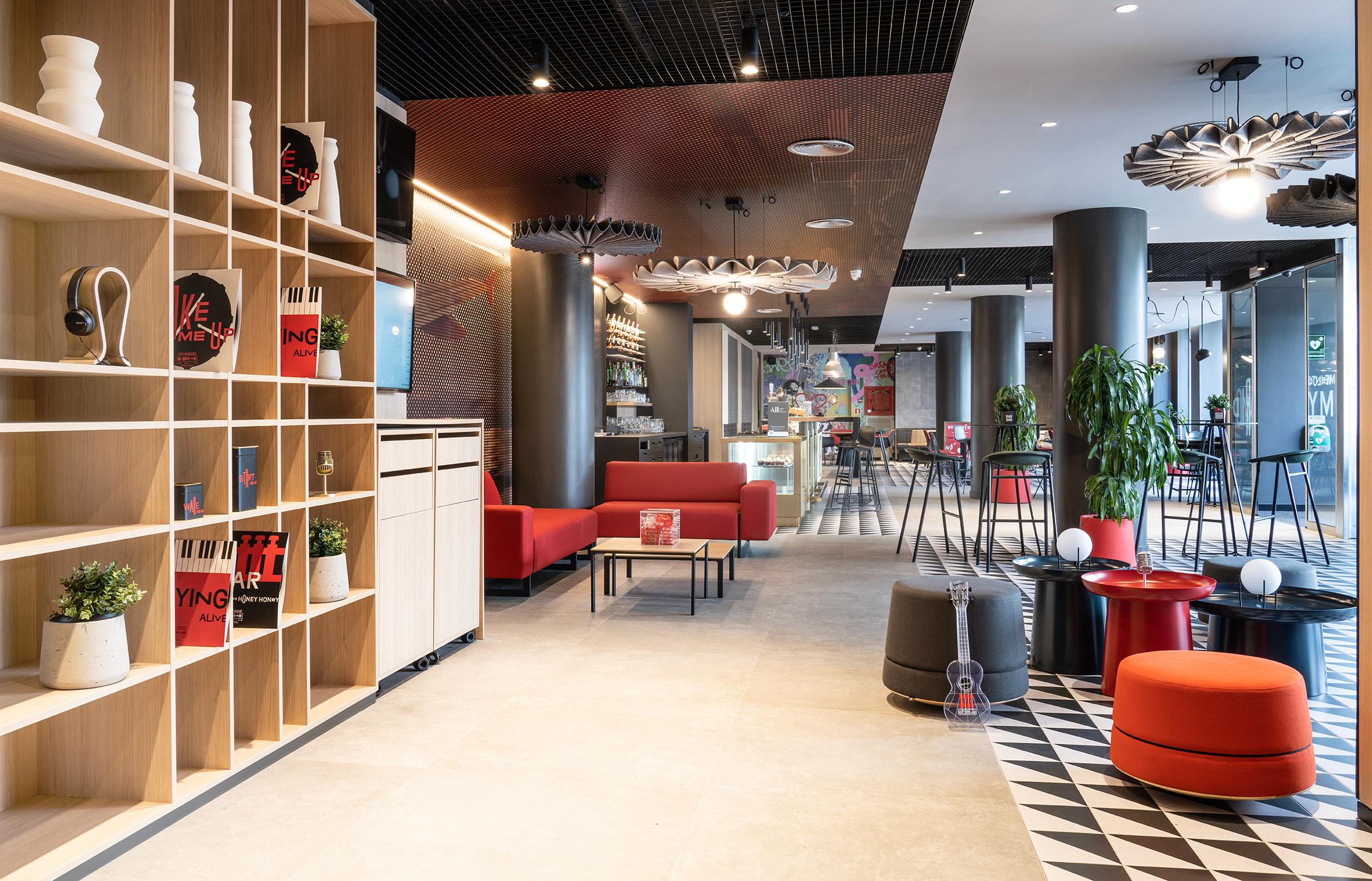 Vista Lobby ibis Barcelona Aeropuerto Viladecans