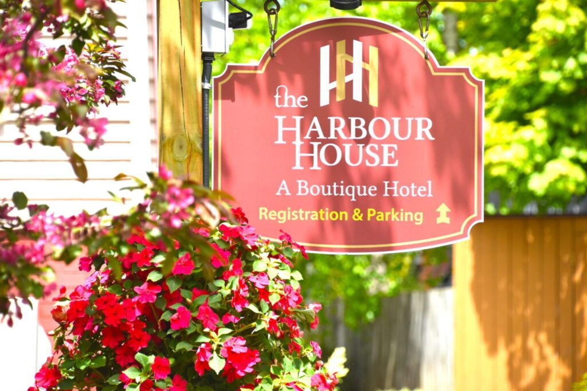 Varios The Harbour House
