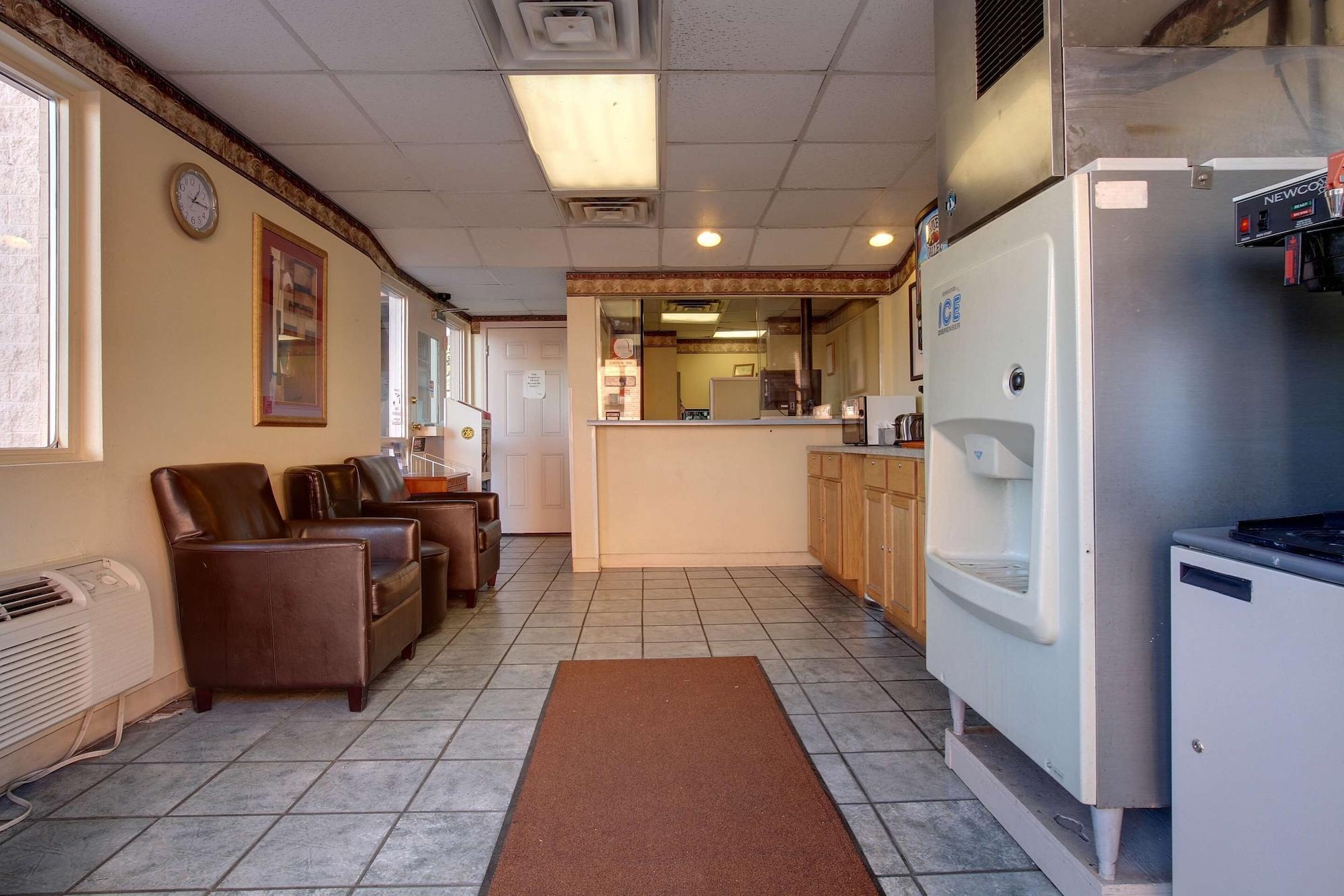 Vista Lobby Americas Best Value Inn St. Louis Downtown