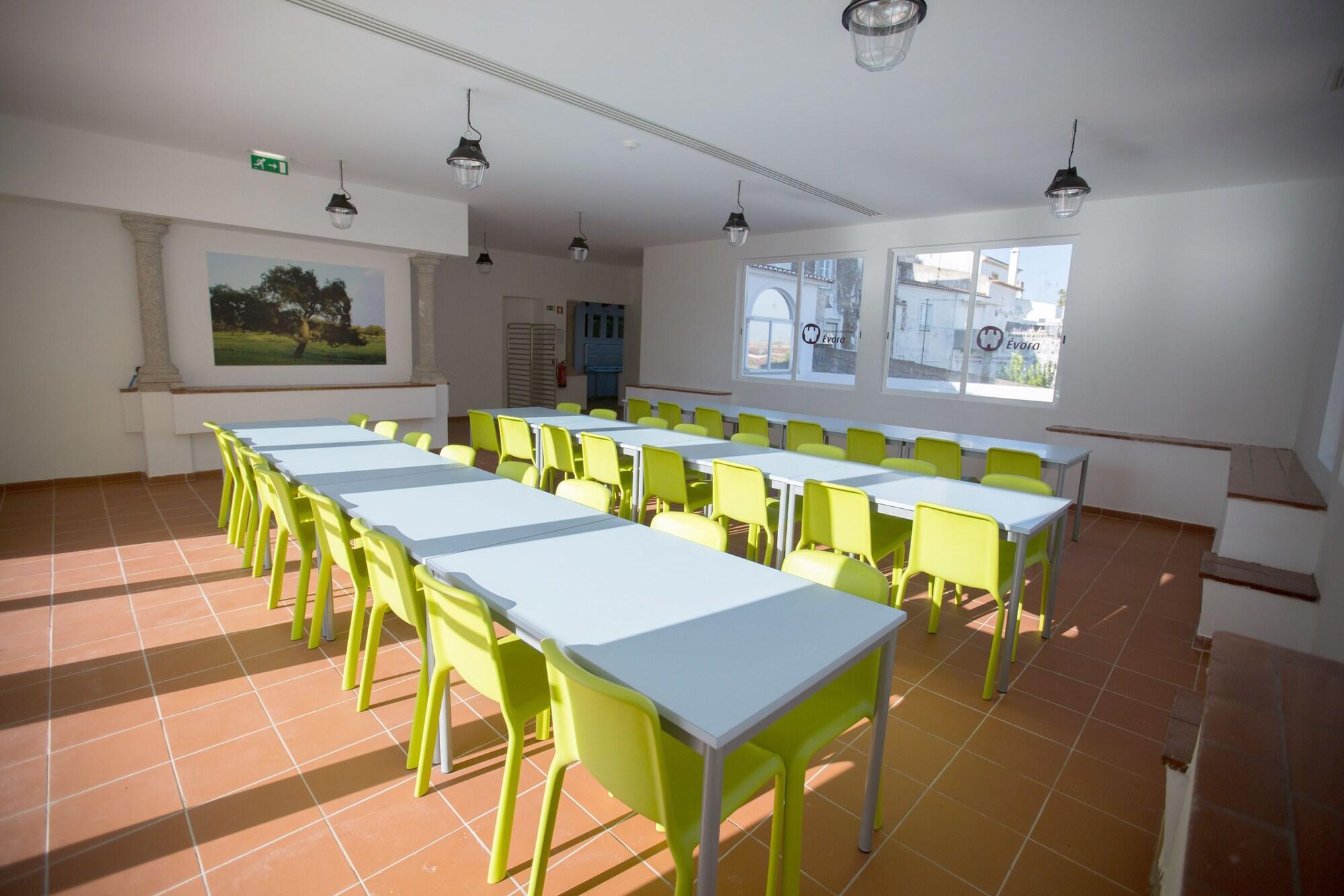 Restaurant HI Évora – Pousada de Juventude - Hostel