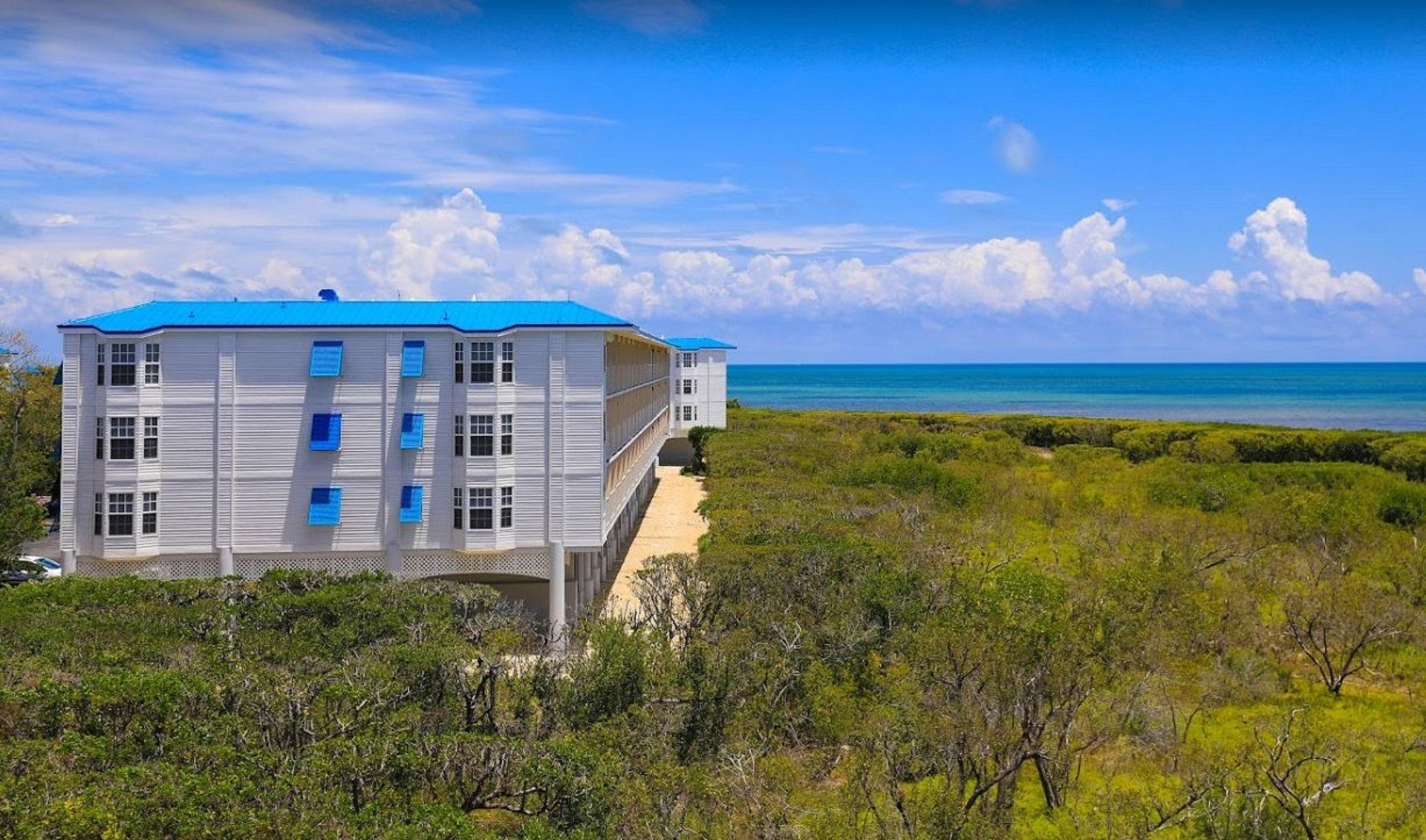 Vista Exterior Ocean Pointe Suites at Key Largo