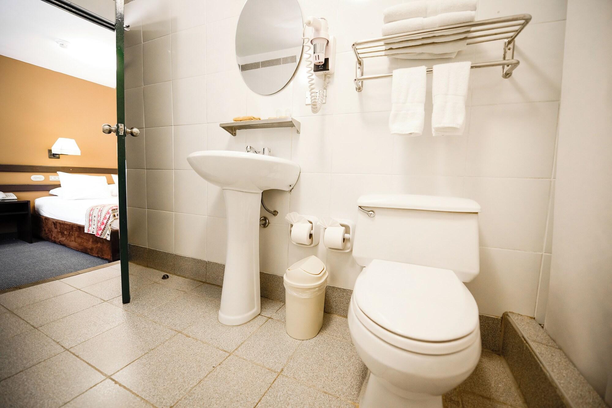 Equipamiento de Habitación Raymi Hotel