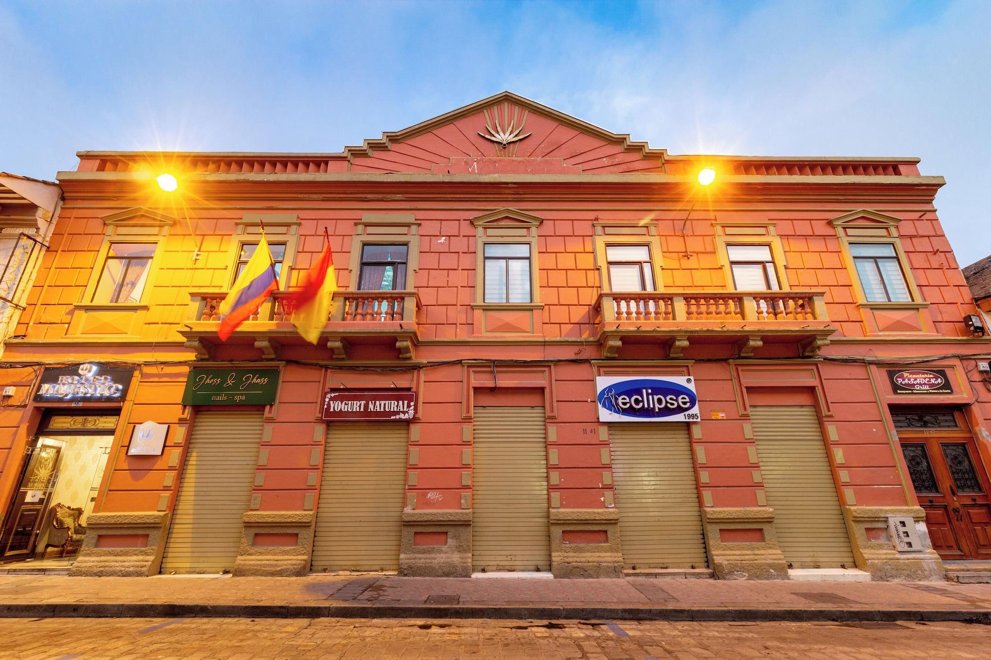 Vista Exterior HOTEL MAJESTIC 1 CUENCA