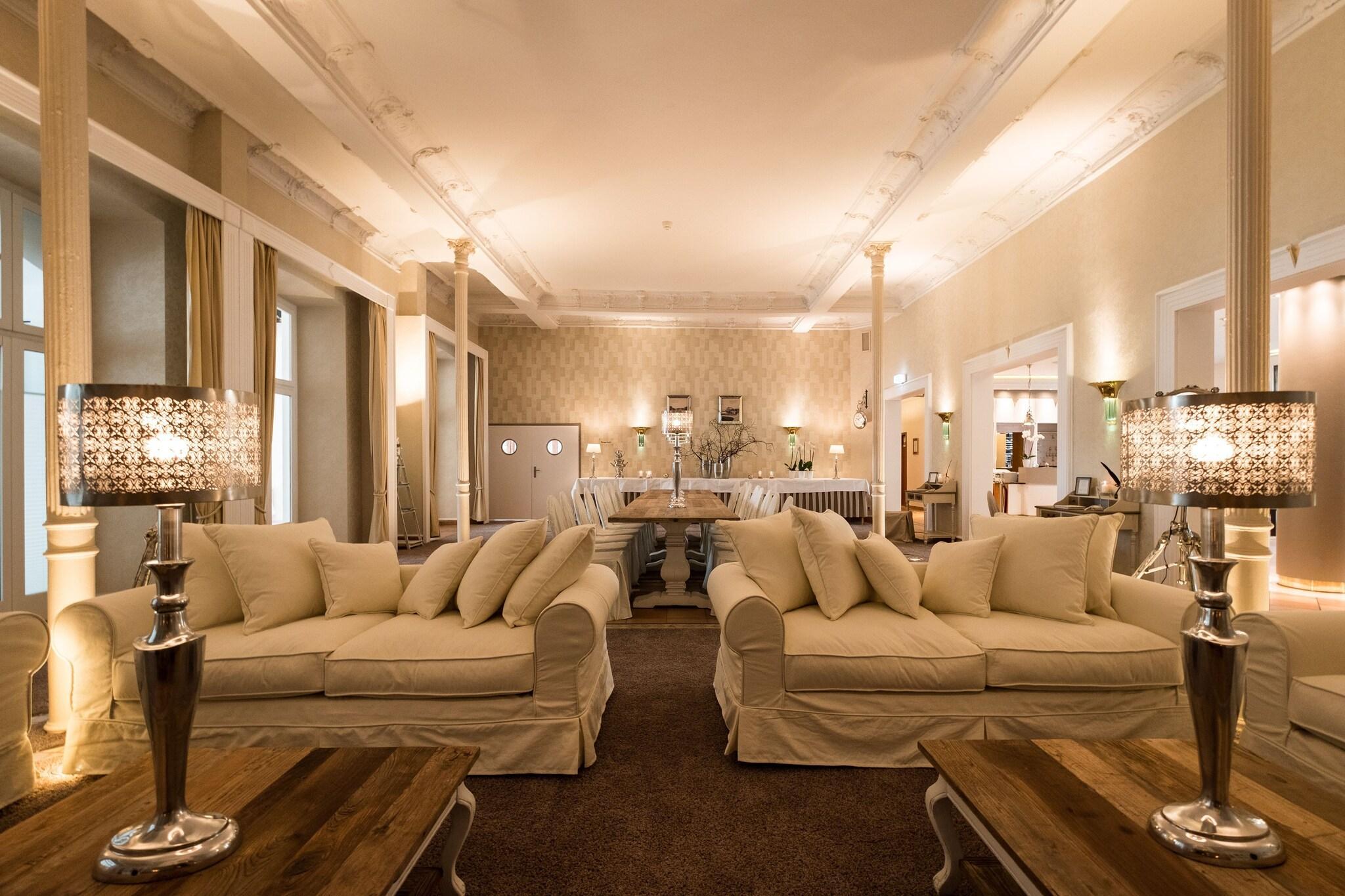 Vista Lobby Seeschlößchen Dreibergen