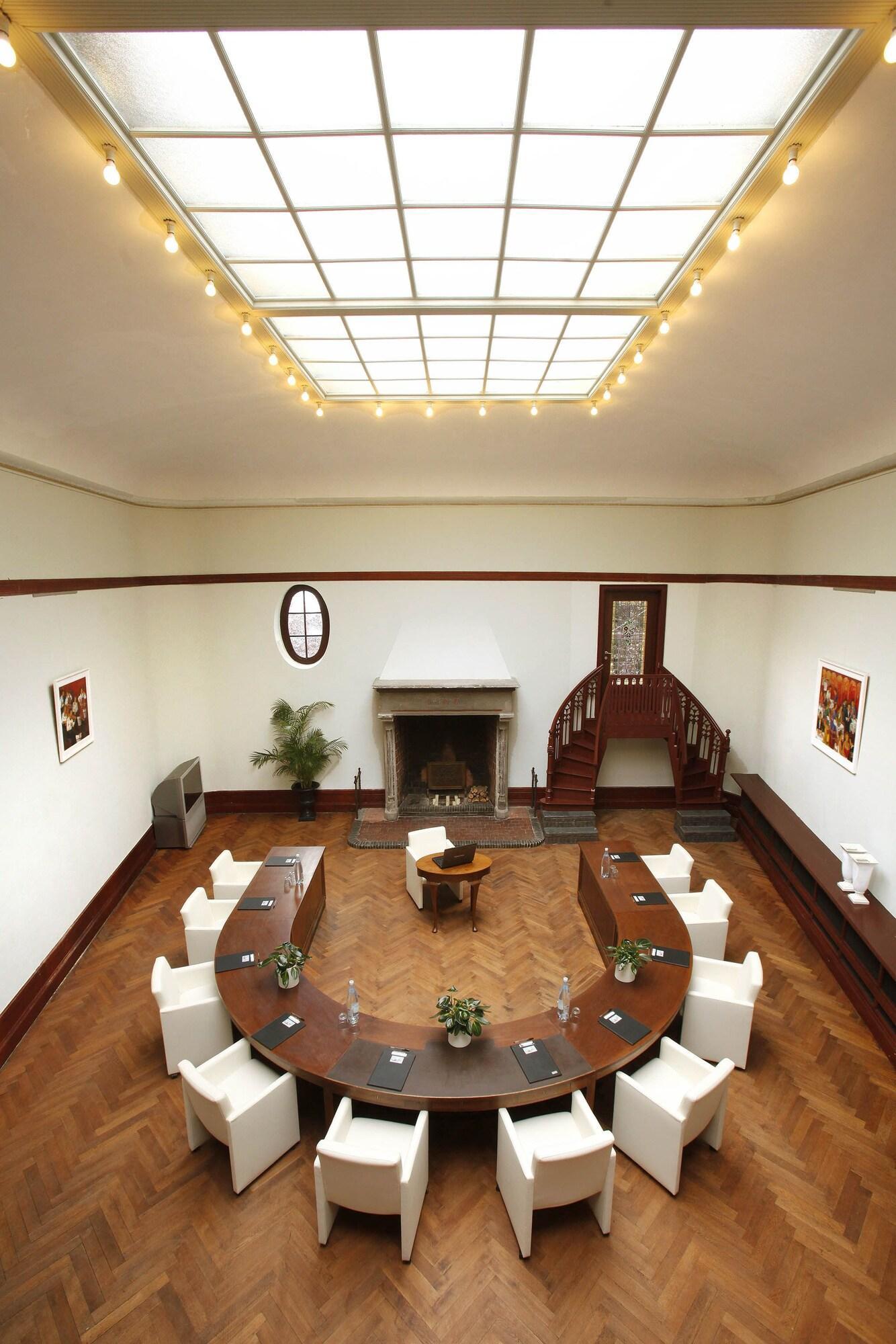 Centro de Negocios Charme Hancelot