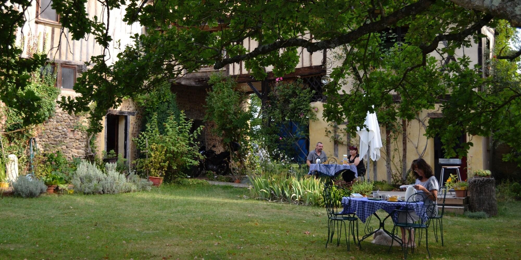 Equipamiento de Habitación Jouandassou