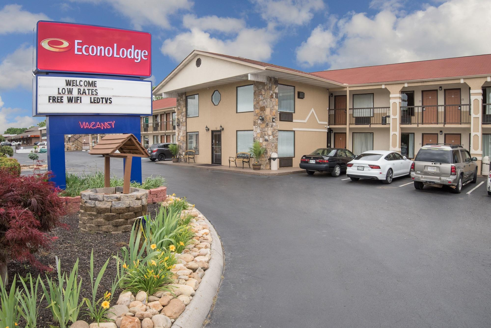 Vista Exterior Econo Lodge Sevierville-Pigeon Forge on the River