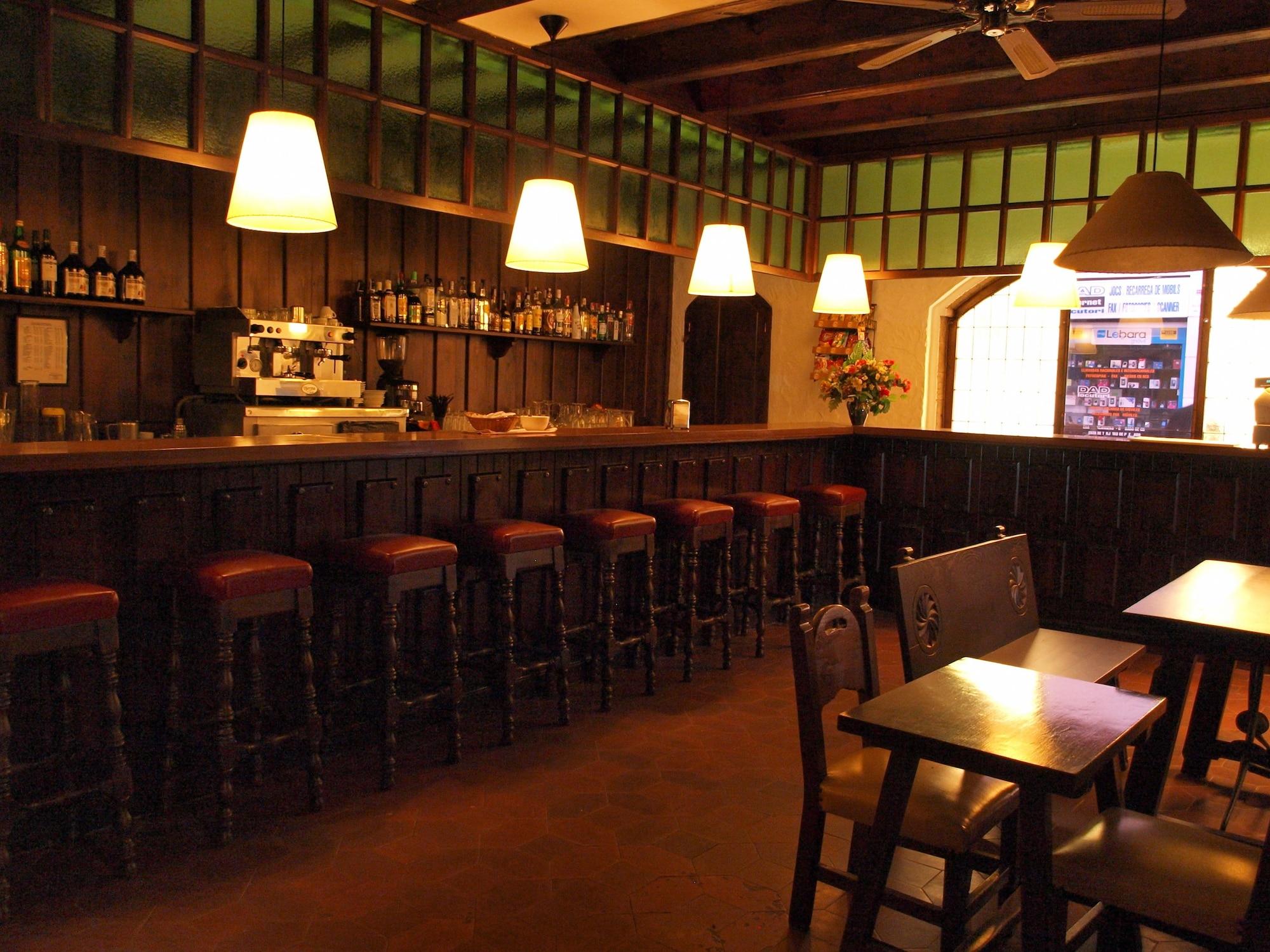 Bar/Salón Hotel El Cid