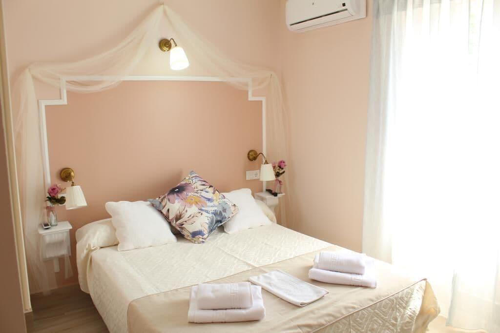 Varios Hostal Emperador