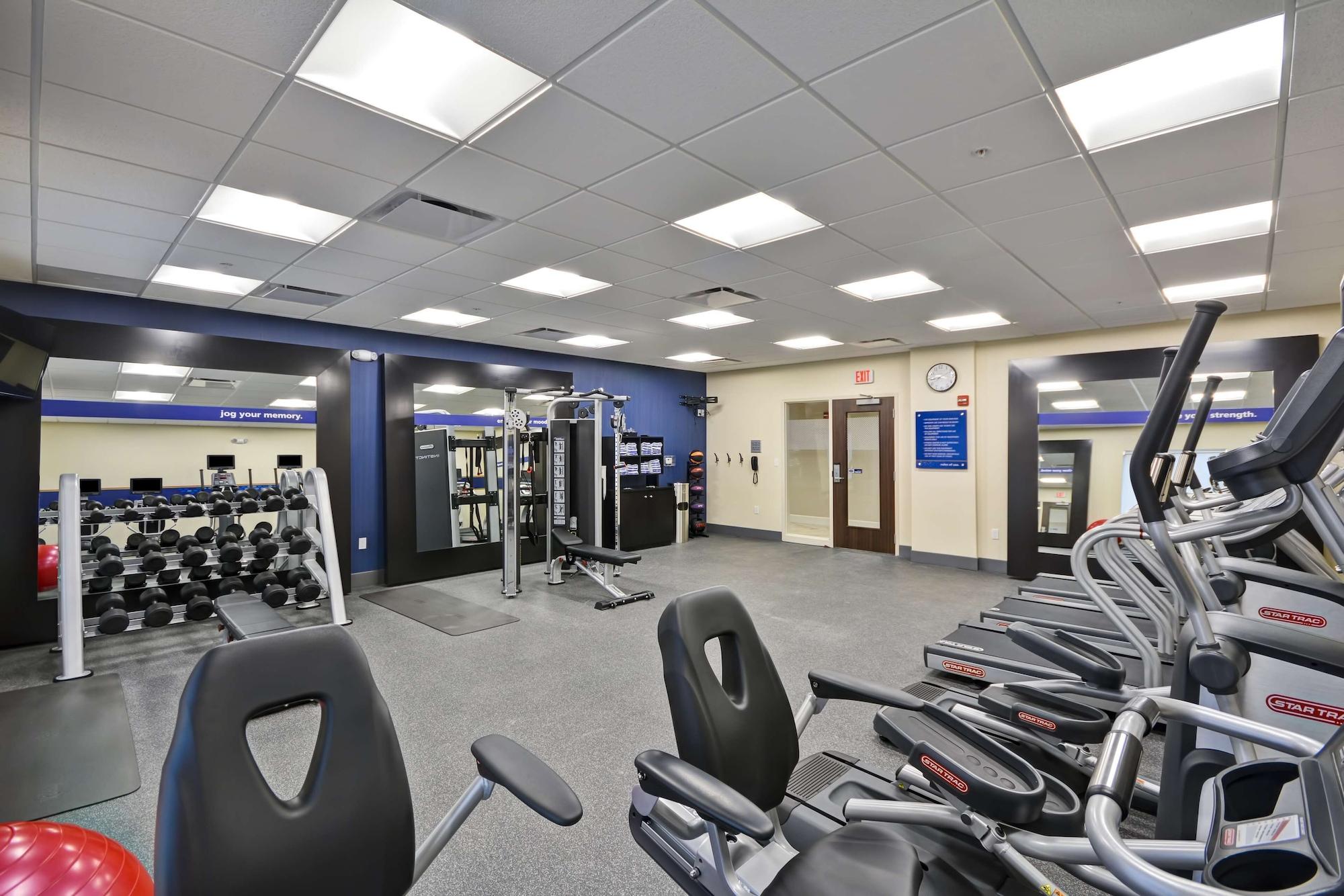 Gimnasio Hampton Inn Livonia Detroit