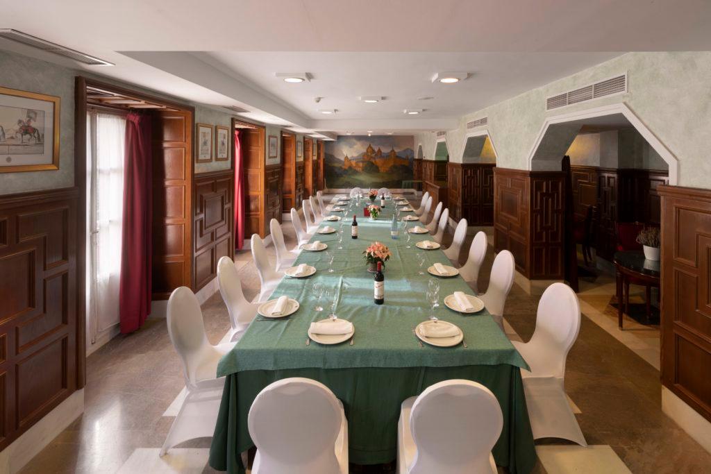 Centro de Negocios Miranda and Suizo