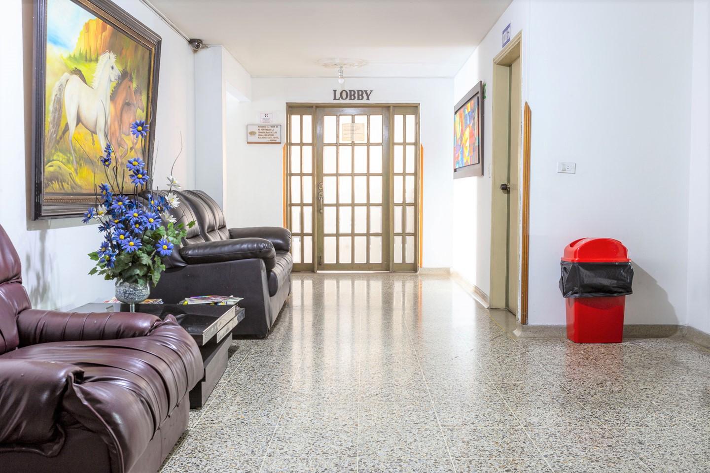 Vista Lobby Sevilla Plaza