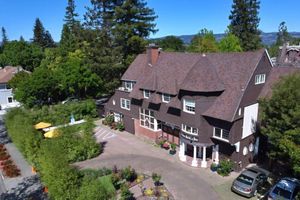 Alojamiento - Cedar Gables Inn