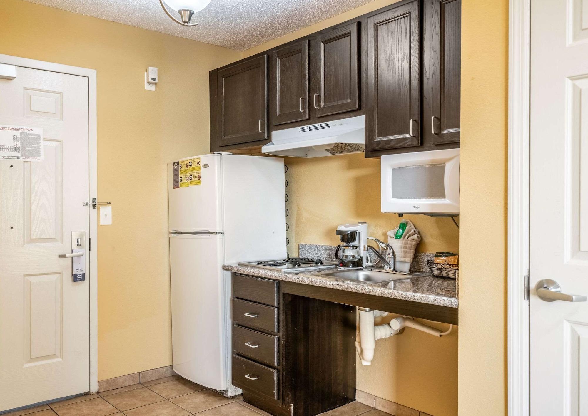 Habitación Suburban Studios Near Camp Lejeune