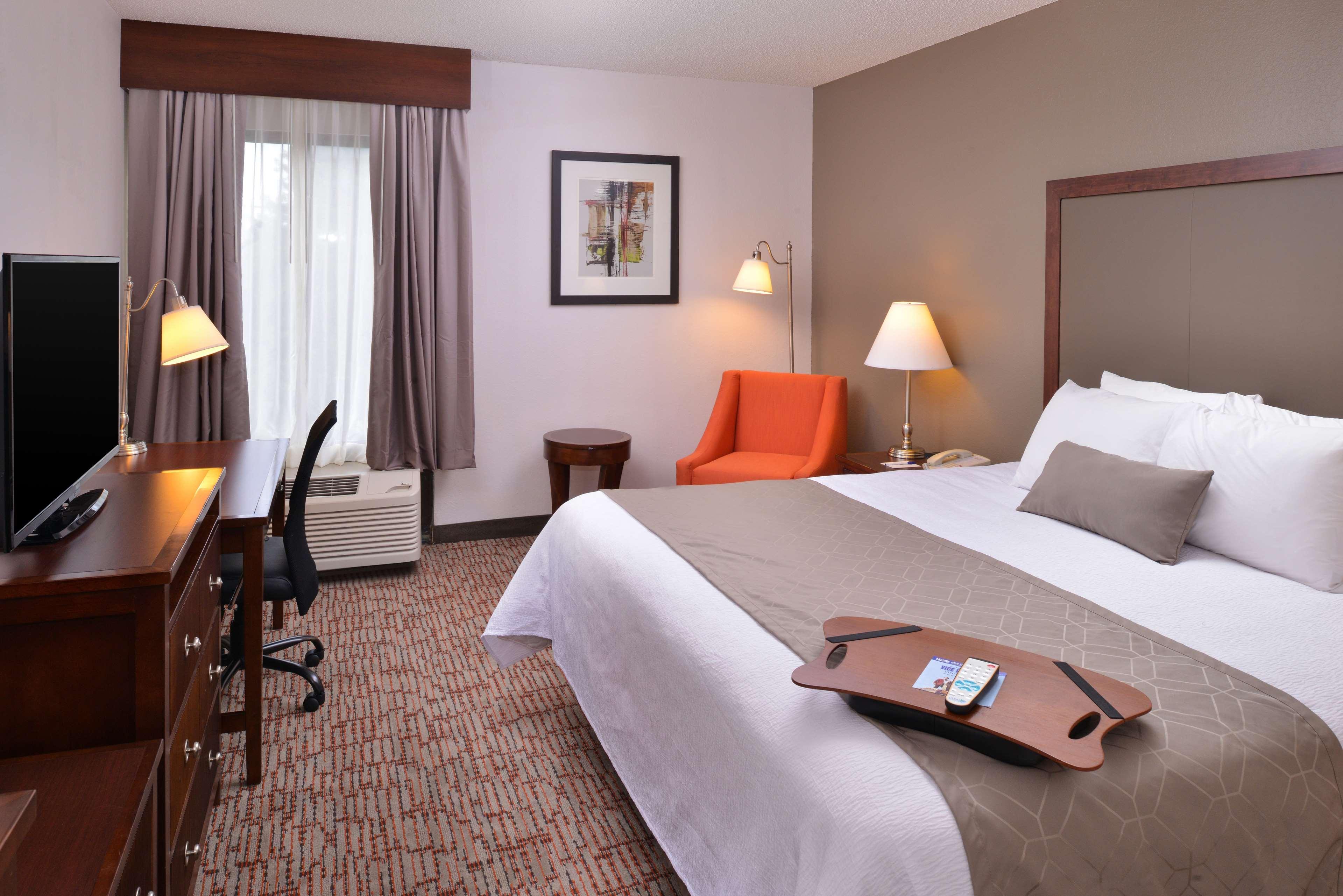 Vista Exterior Best Western Plus Wichita West Airport Inn